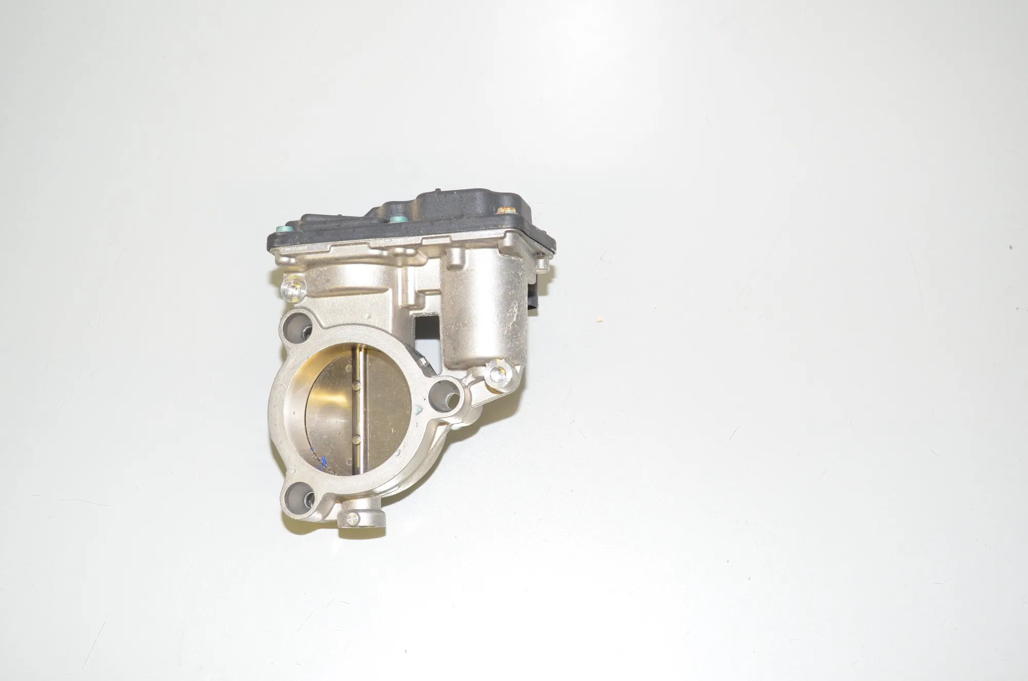 Throttle Body – OEM 7618838 · BMW i3 (I01) Hybrid 2018 – 3