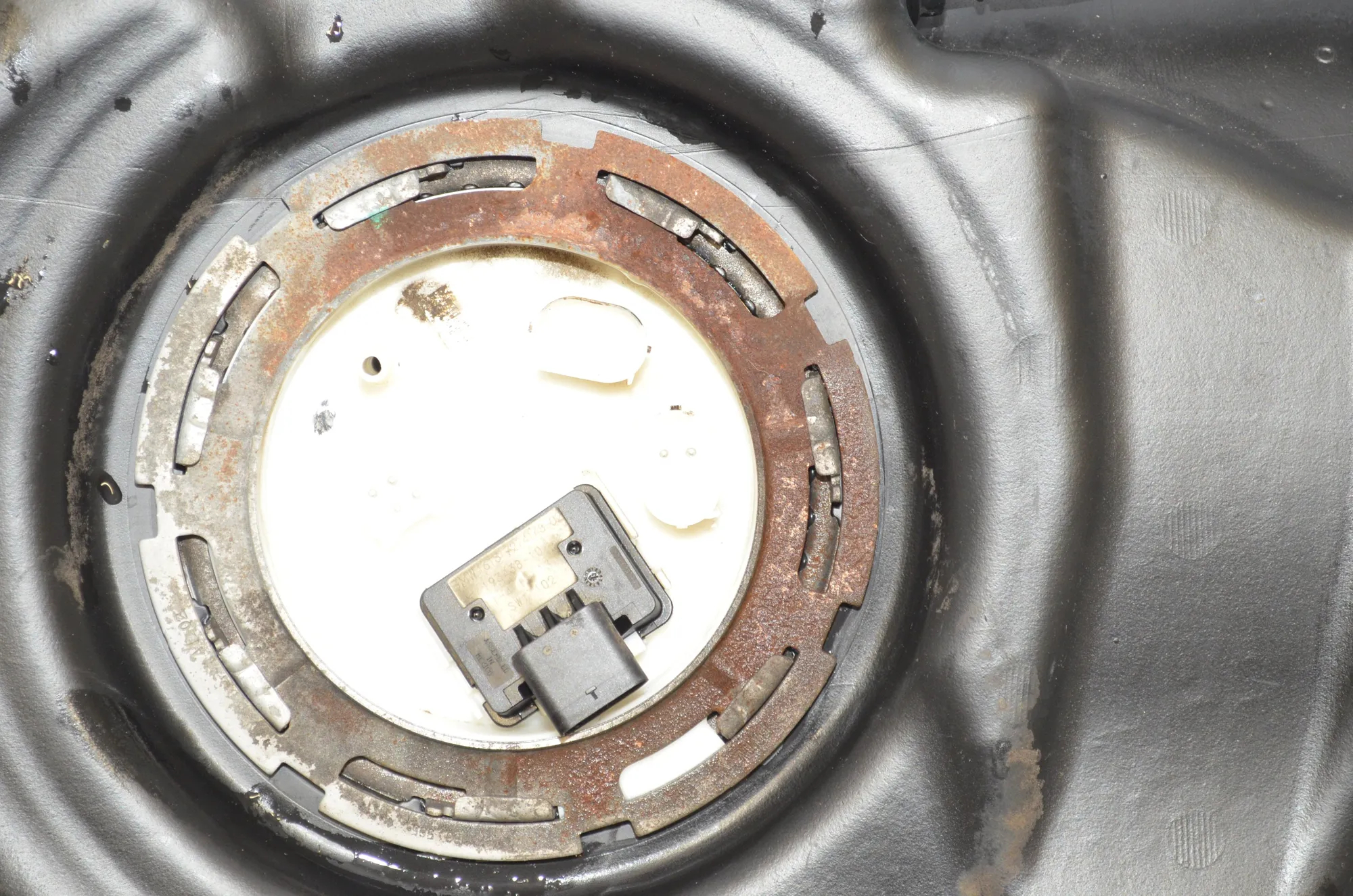 Fuel Tank – OEM 7308490 · BMW 6 Gran Coupe (F06) 650 i xDrive 2013 – 2