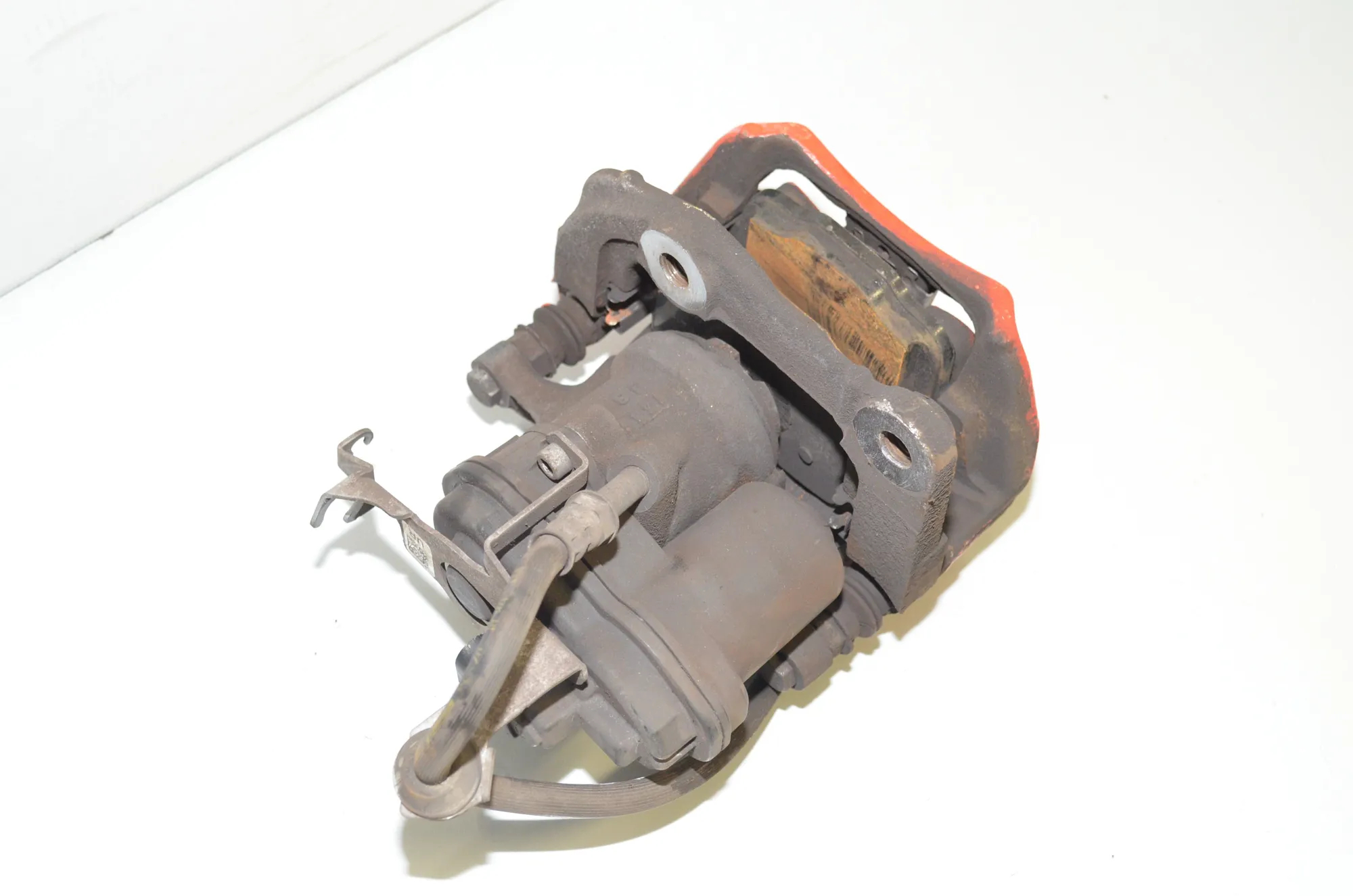Rear Right Brake Caliper – OEM 6870572 · BMW 7 (G11, G12) 730 d, Ld 2016 – 4