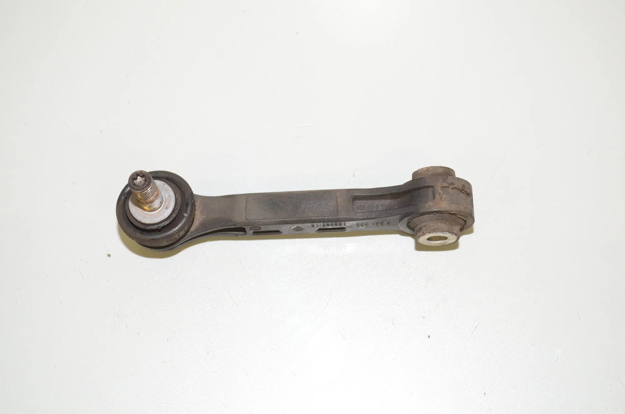 Rear Left Stabilizer Link – OEM 6861482 · BMW 7 (G11, G12) 730 d, Ld 2016 – 3