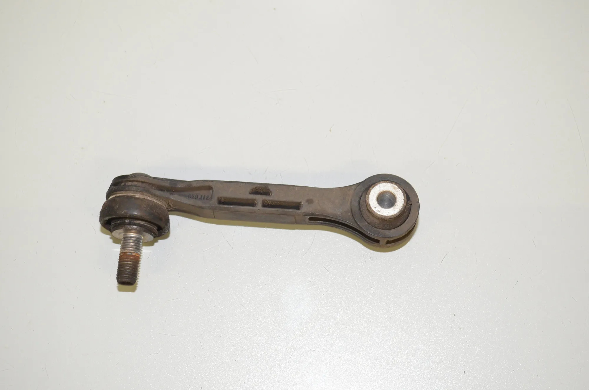 Rear Left Stabilizer Link – OEM 6861482 · BMW 7 (G11, G12) 730 d, Ld 2016 – 2