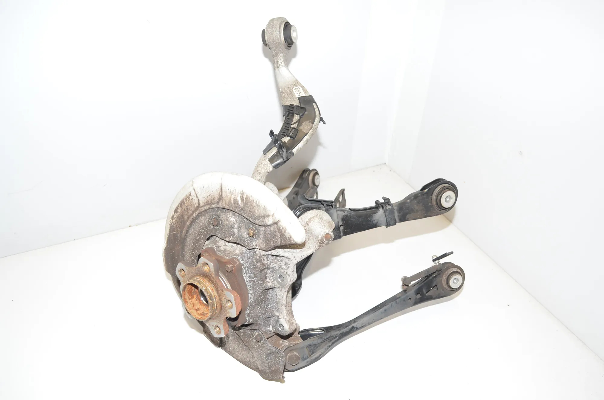 Rear Right Wheel Hub – OEM 6865662 · BMW 7 (G11, G12) 730 d, Ld 2016