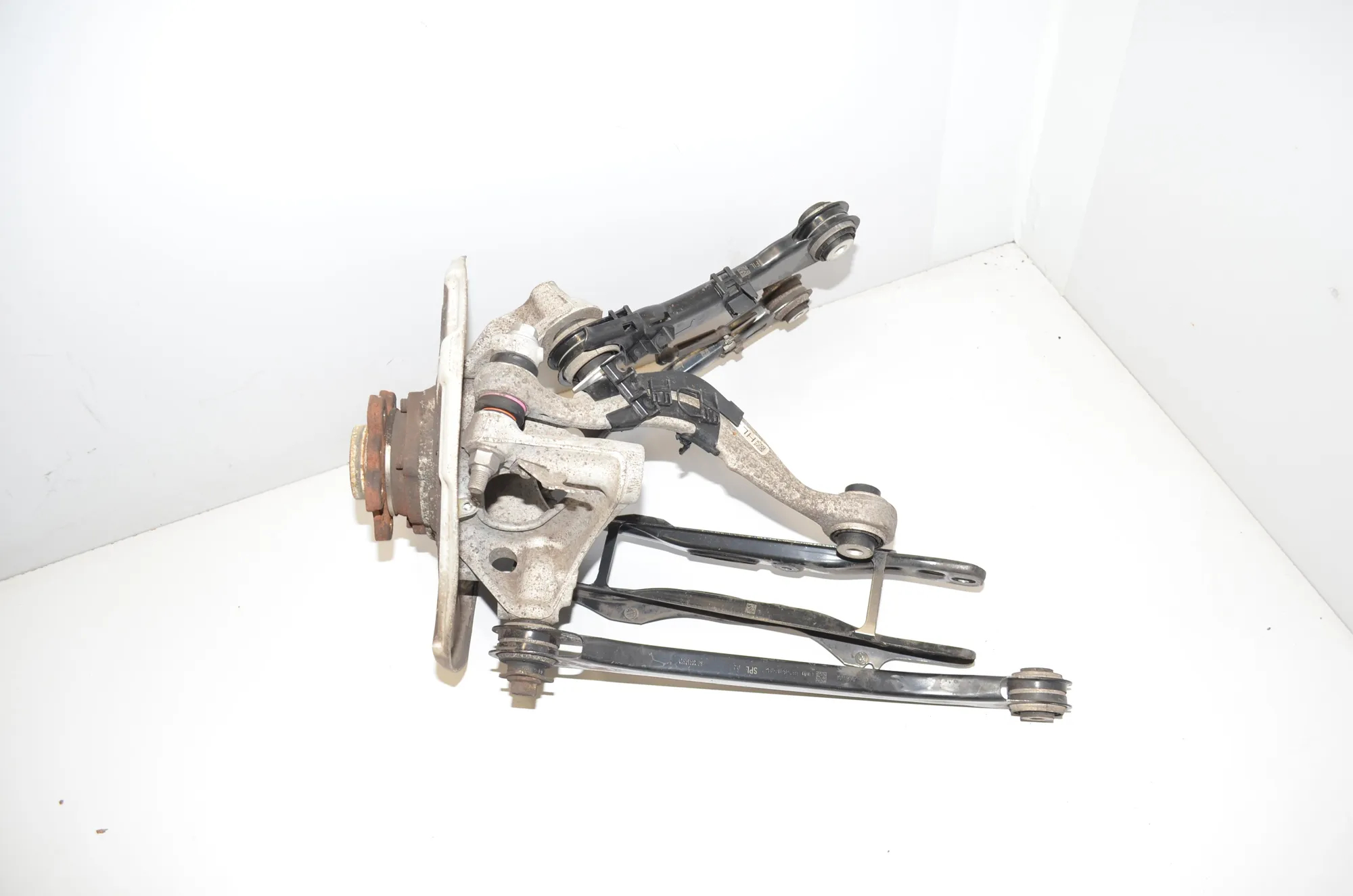 Rear Left Wheel Hub Spindle – OEM 6865661 · BMW 7 (G11, G12) 730 d, Ld 2016 – 5