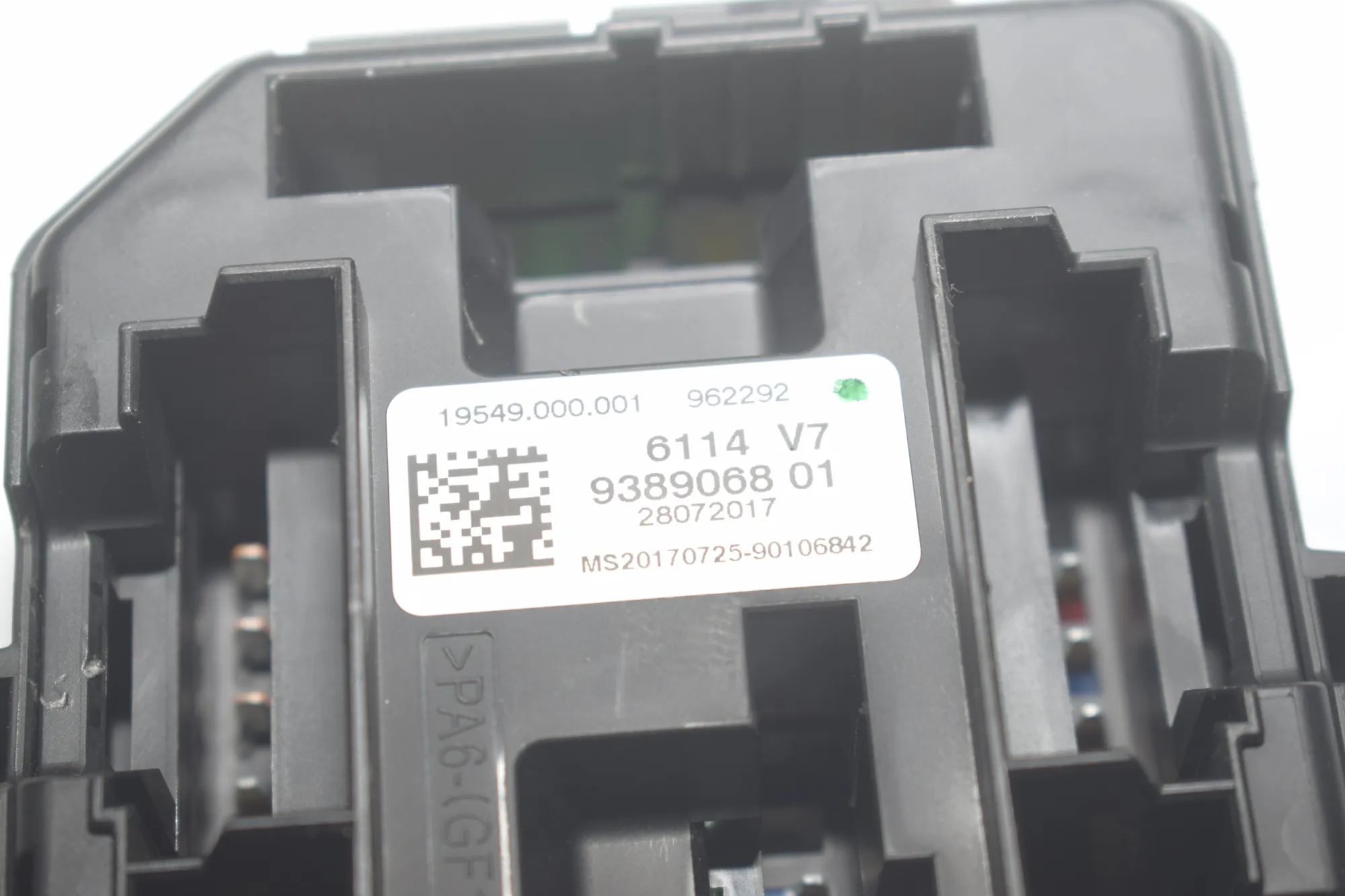 Fuse Box – OEM 9389068 · BMW 4 Cabrio (F33, F83) 420 i 2017 – 5