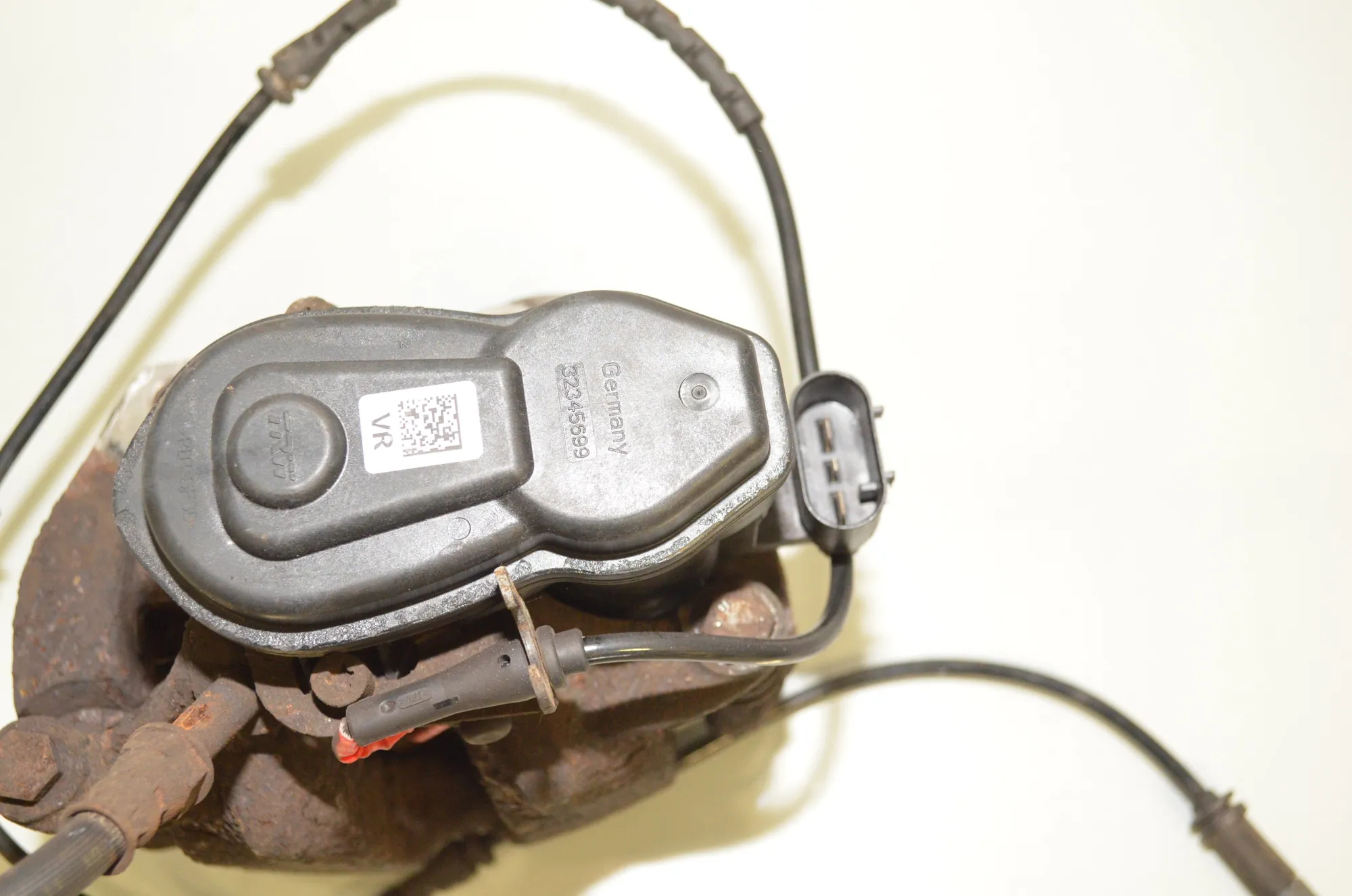 Rear Right Brake Caliper – OEM 34216793048 · BMW 5 Touring (F11) 530 d xDrive 2011 – 3