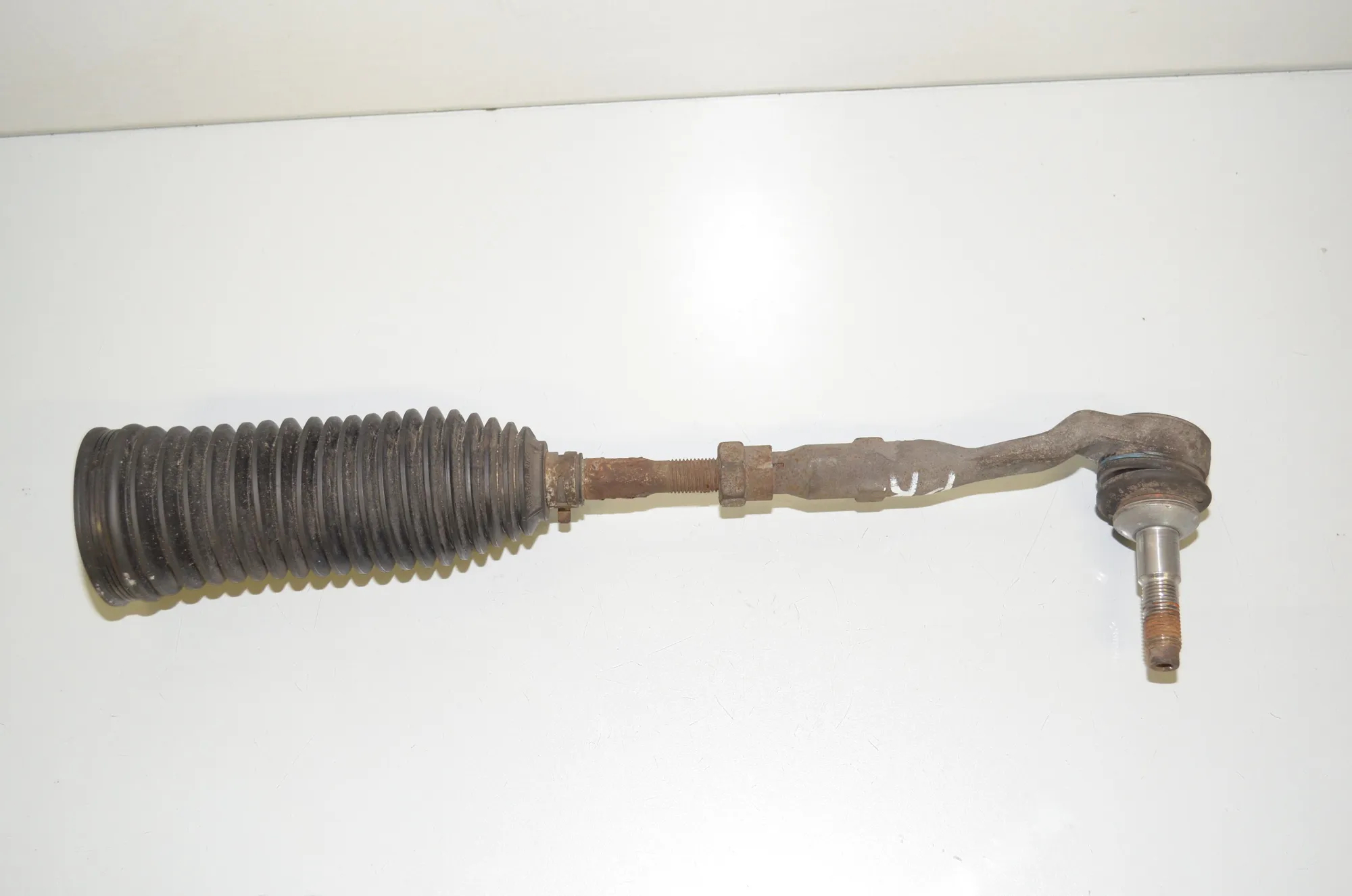 Left Side Steering Tie Rod – OEM 6784716 · BMW 5 Touring (F11) 530 d xDrive 2011 – 4