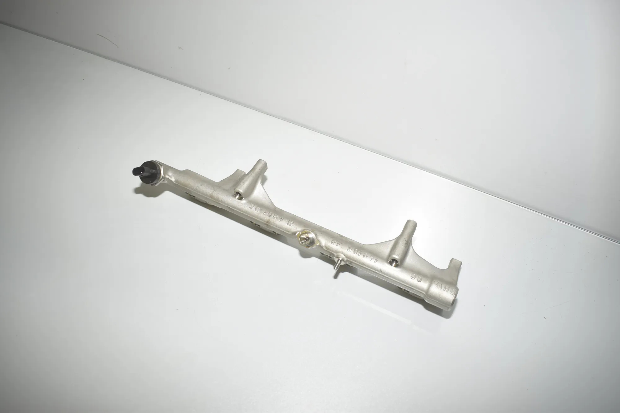 Fuel Rail – OEM 7639979 · BMW 4 Cabrio (F33, F83) 420 i 2017 – 4