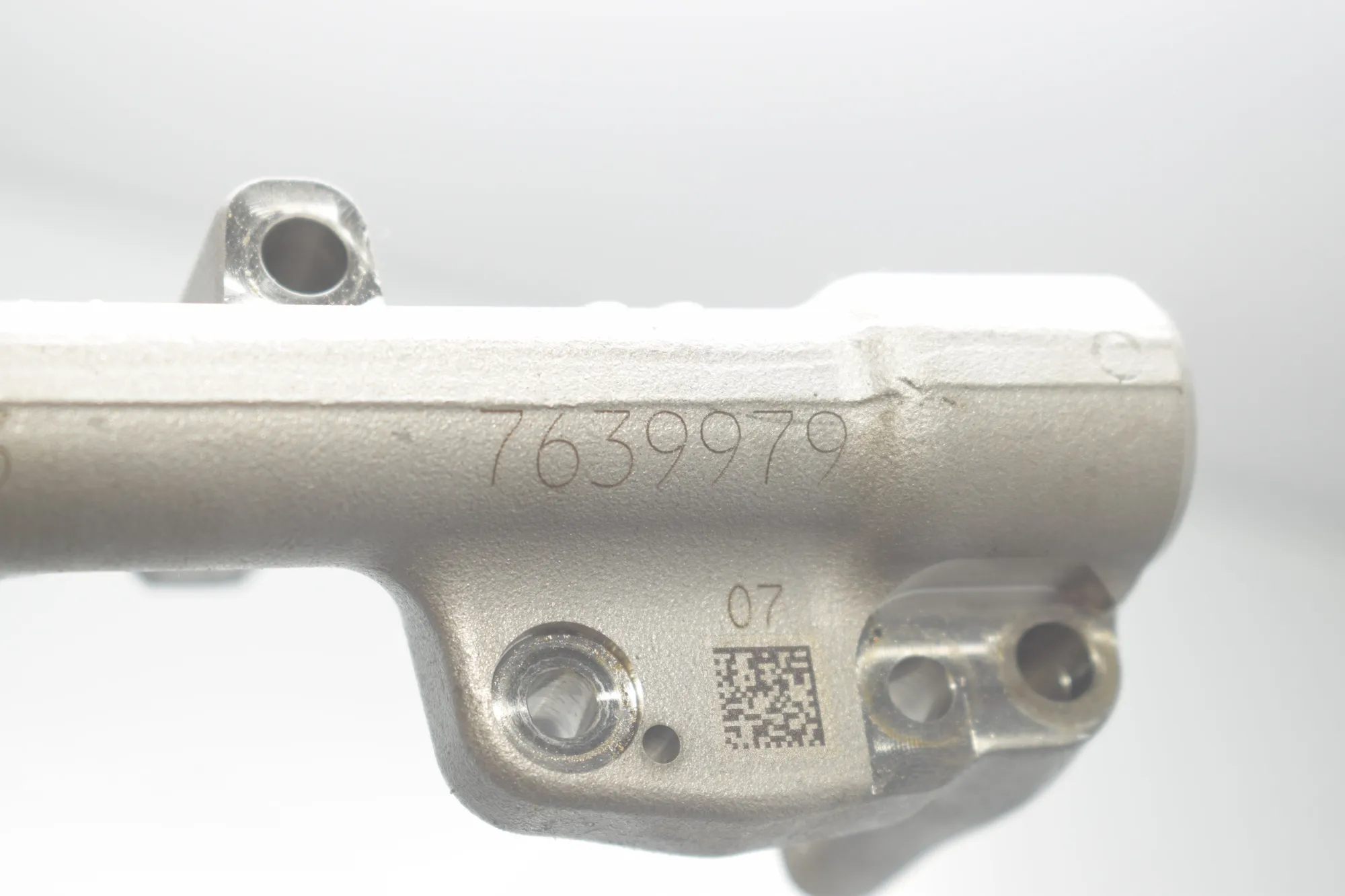 Fuel Rail – OEM 7639979 · BMW 4 Cabrio (F33, F83) 420 i 2017 – 5