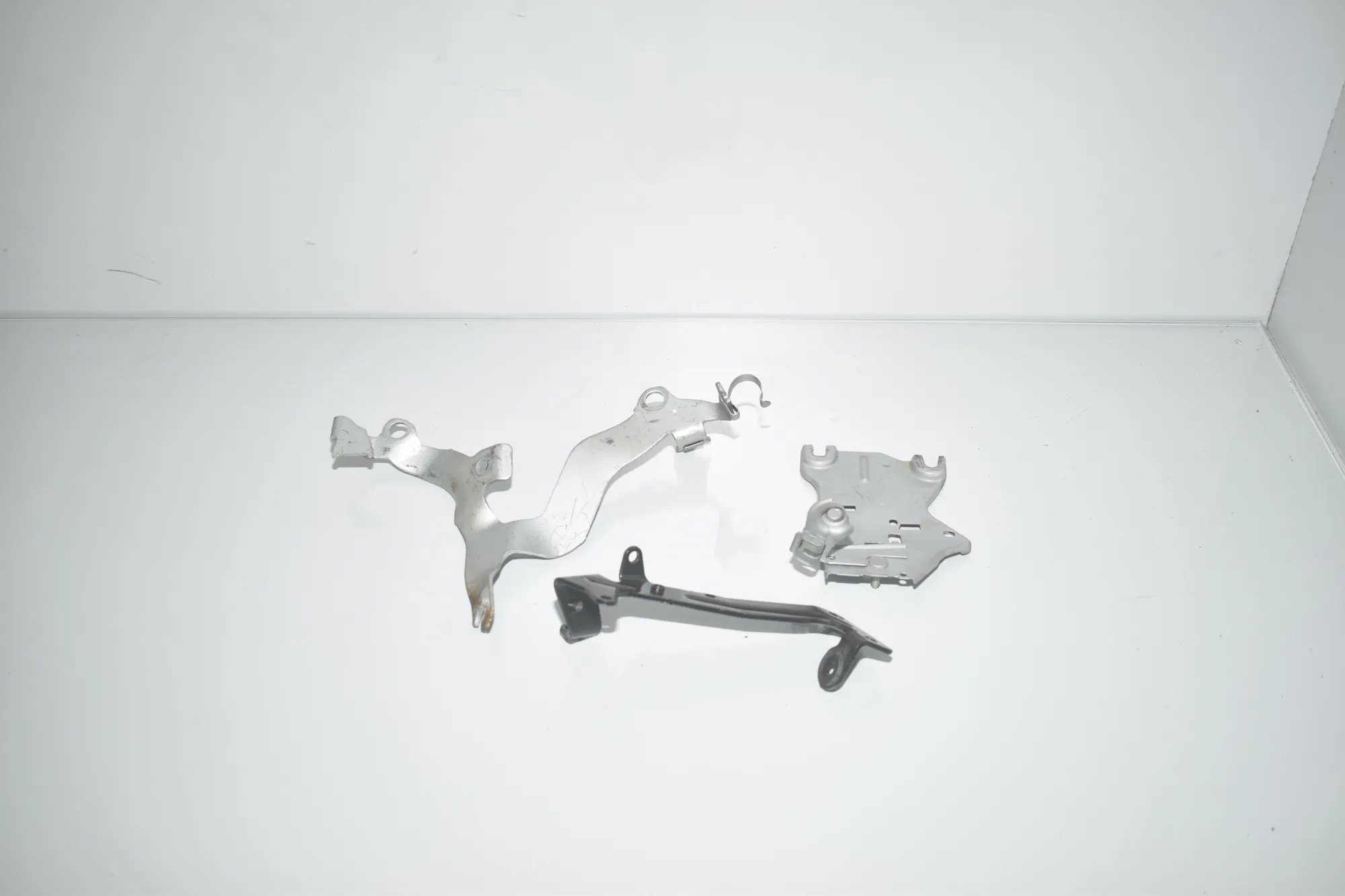 Bracket – OEM 8648410 · BMW 4 Cabrio (F33, F83) 420 i 2017 – 4