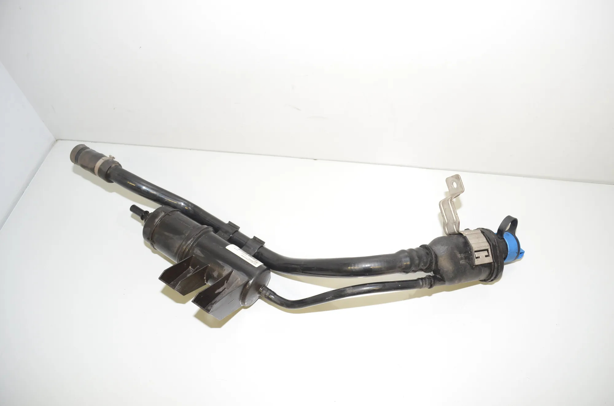 Fuel Tank Pipe – OEM 7358308 · BMW 7 (G11, G12) 730 d, Ld 2016 – 2