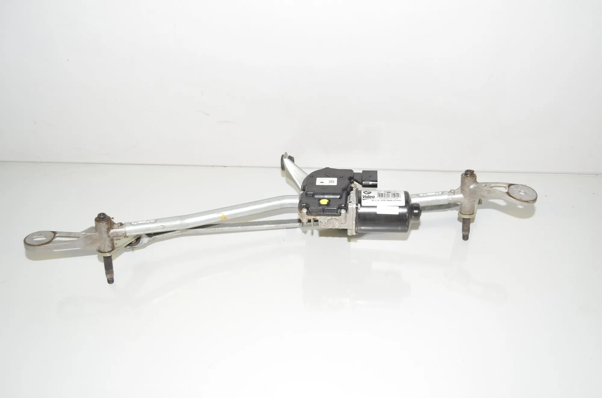 Front Windshield Wiper Mechanism – OEM 7623000 · BMW 7 (G11, G12) 730 d, Ld 2016 – 4