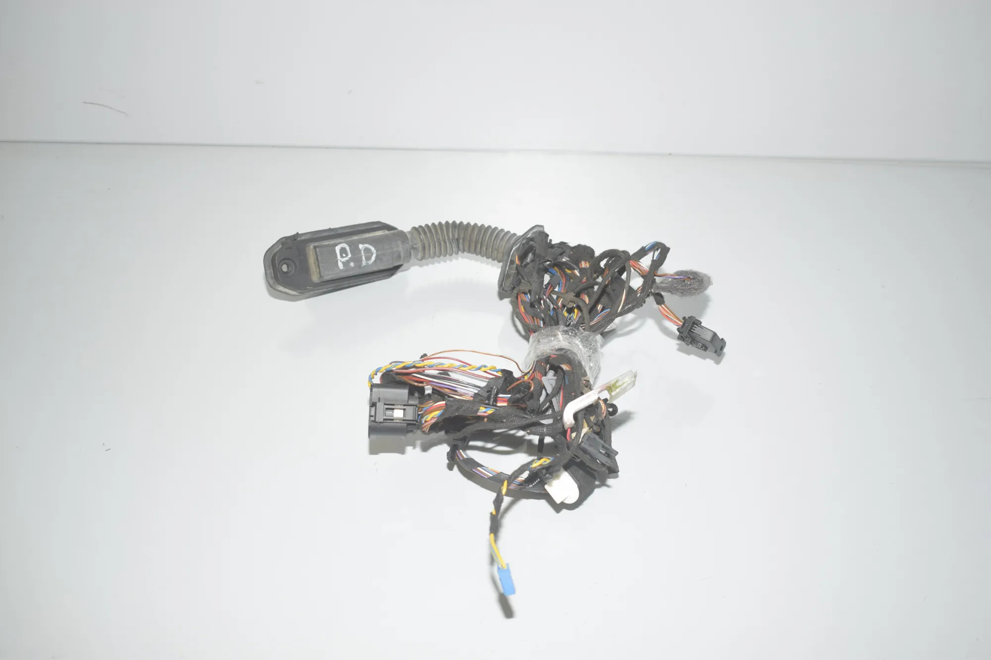 Front Right Door Wiring – OEM 9242070 · BMW X6 (E71, E72) M 50 d 2013