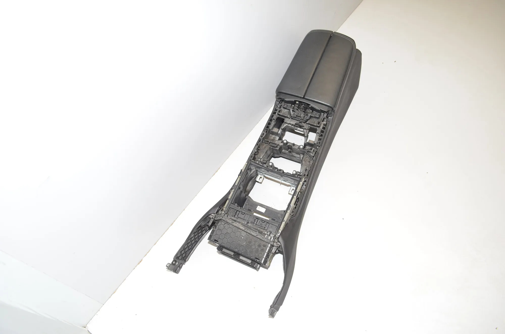 Center Console – OEM 9345347 · BMW 7 (G11, G12) 730 d, Ld 2016 – 4