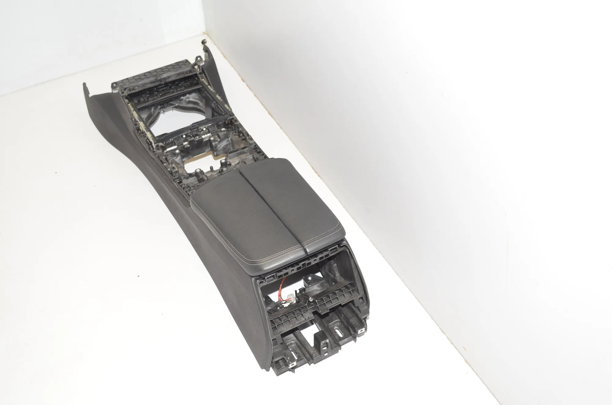 Center Console – OEM 9345347 · BMW 7 (G11, G12) 730 d, Ld 2016 – 3