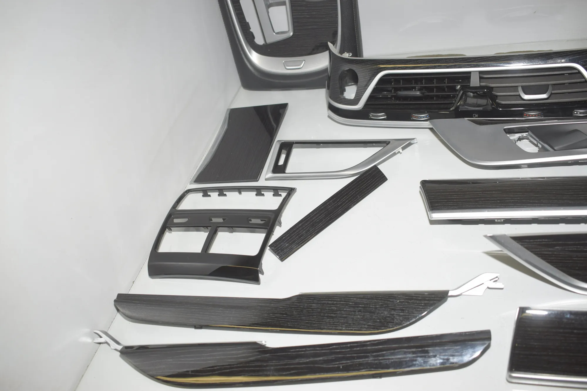 Interior Trim Strips Kit – OEM 7851834 · BMW 7 (G11, G12) 730 d, Ld 2016 – 2