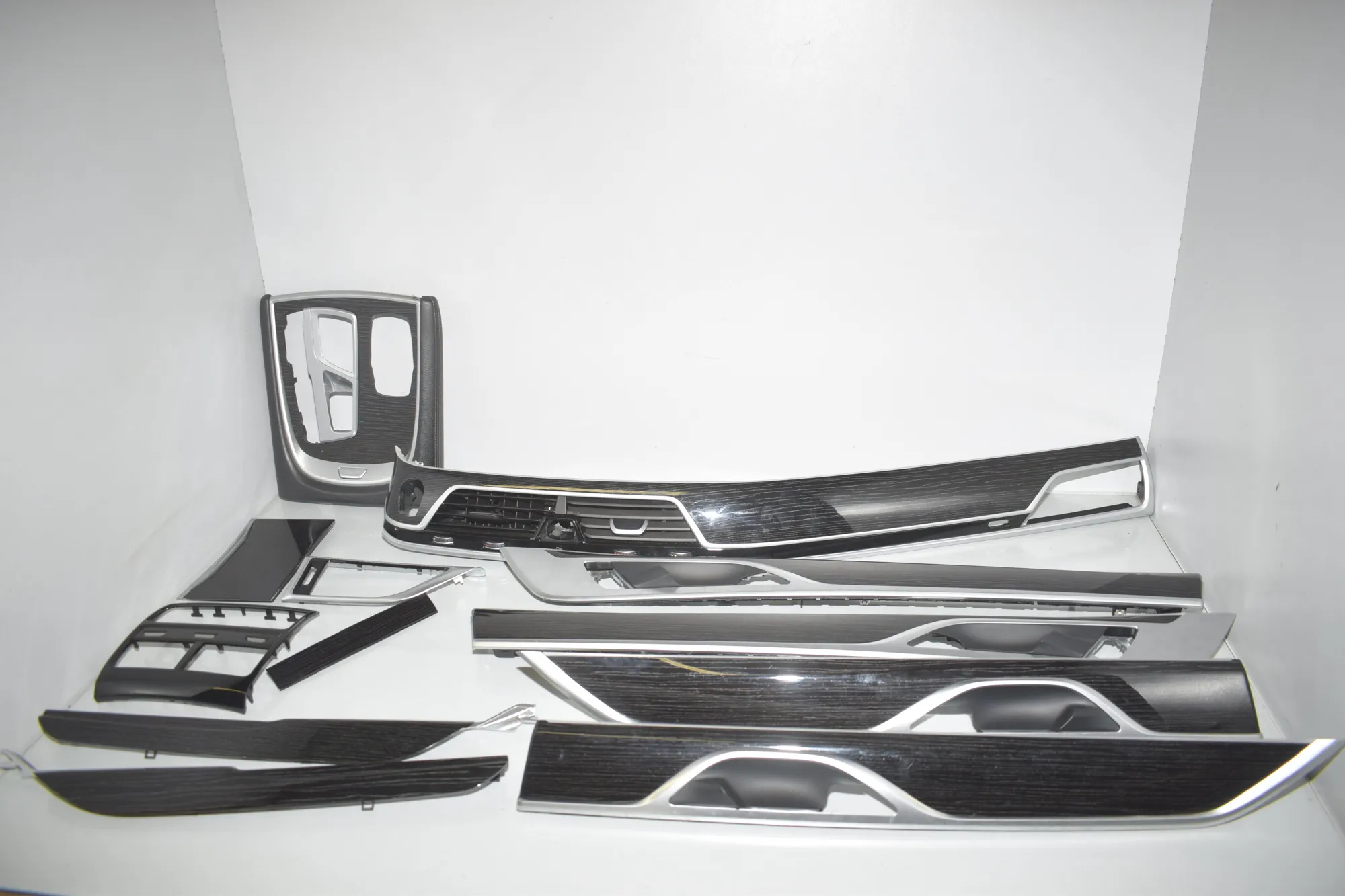 Interior Trim Strips Kit – OEM 7851834 · BMW 7 (G11, G12) 730 d, Ld 2016