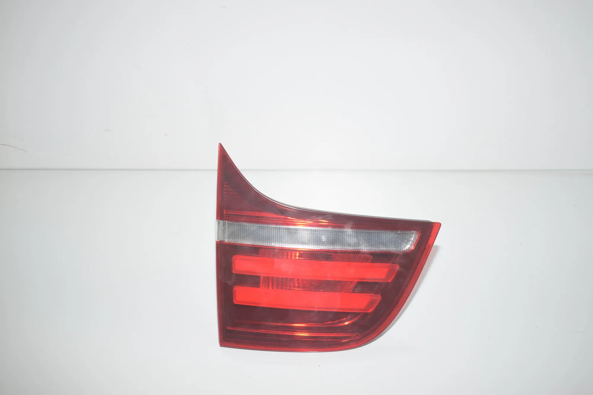 Left Side Tailgate Tail Light – OEM 7295005 · BMW X6 (E71, E72) M 50 d 2013