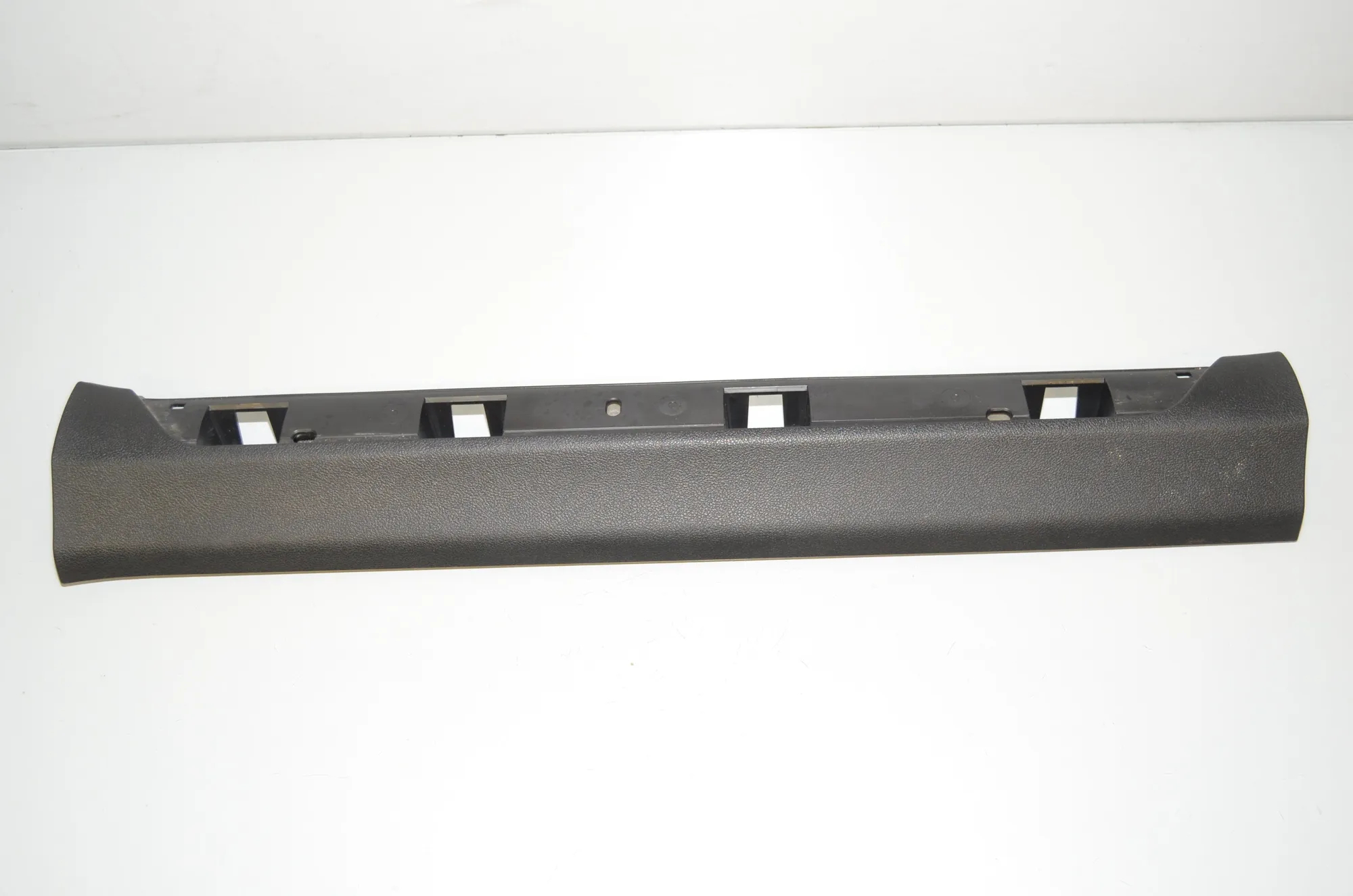 Front Right Interior Step Trim – OEM 7343494 · BMW 7 (G11, G12) 730 d, Ld 2016