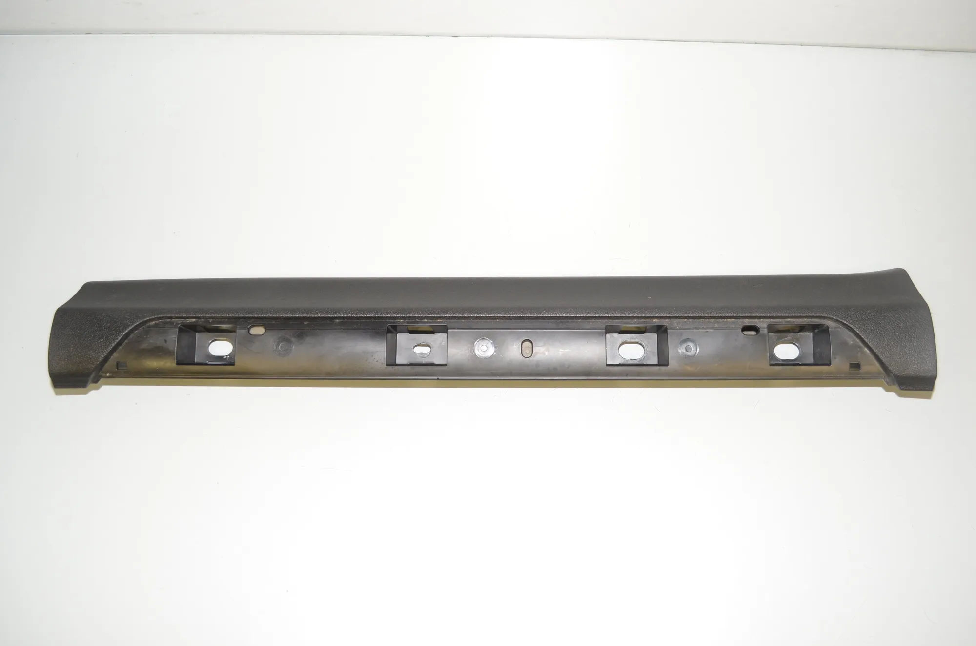 Front Right Interior Step Trim – OEM 7343494 · BMW 7 (G11, G12) 730 d, Ld 2016 – 2