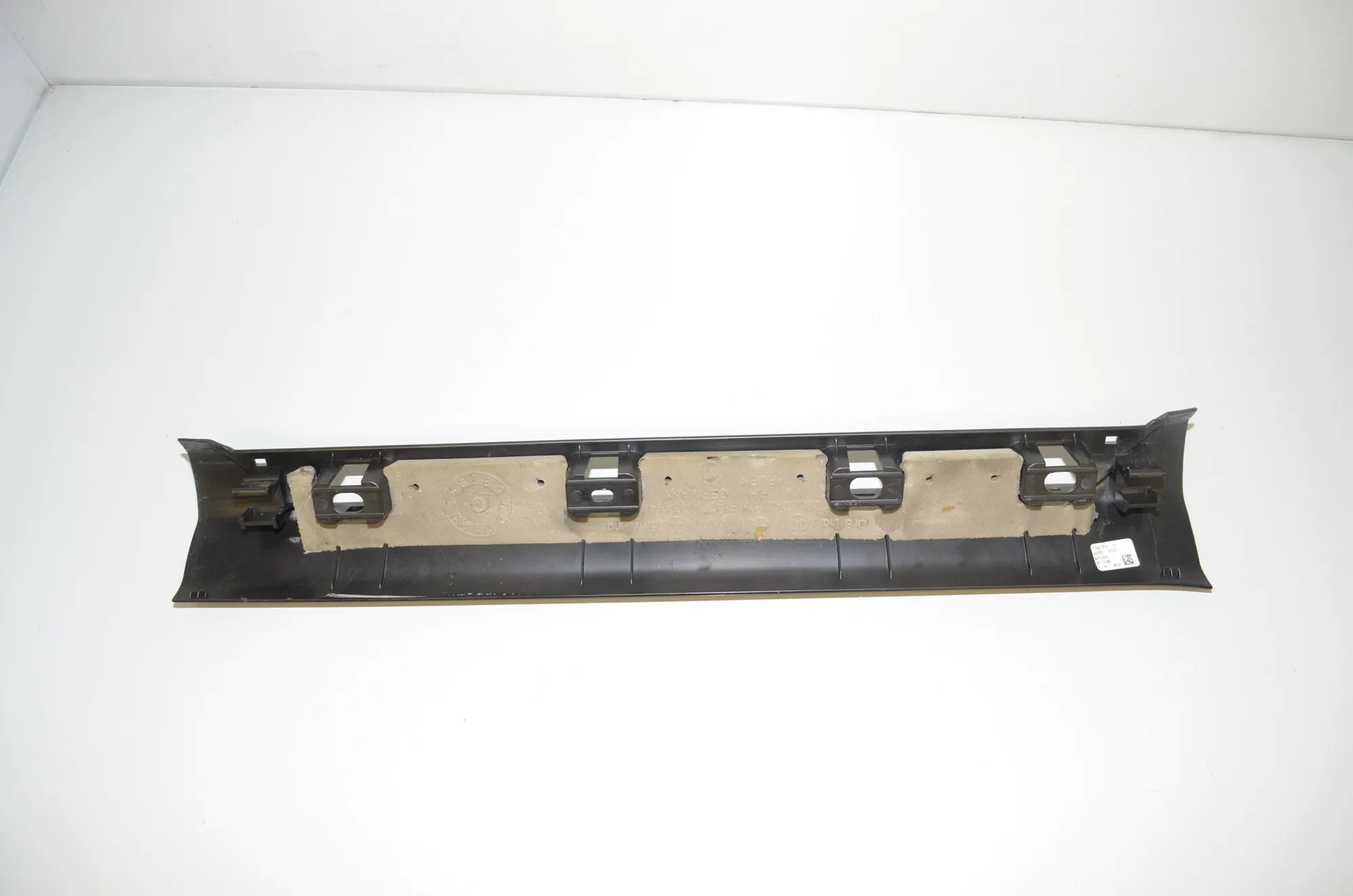 Front Right Interior Step Trim – OEM 7343494 · BMW 7 (G11, G12) 730 d, Ld 2016 – 3