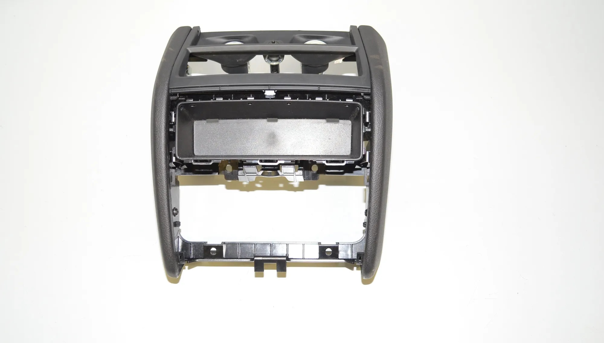 Center Console Trim – OEM 9302186 · BMW 7 (G11, G12) 730 d, Ld 2016 – 2