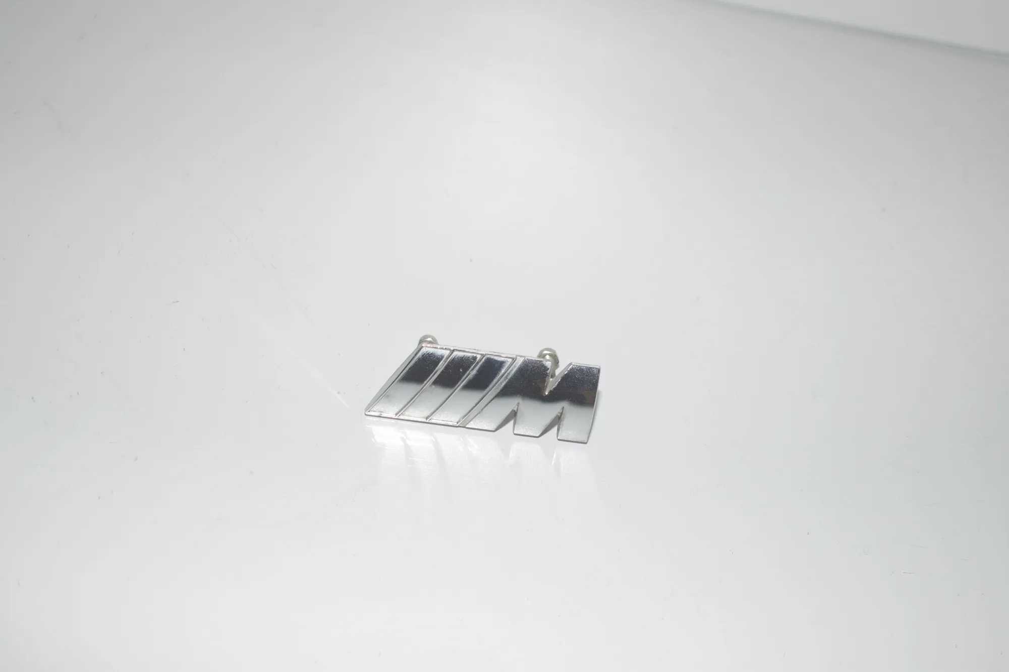 Car Manufacturer Badge Emblem · BMW X6 (E71, E72) M 50 d 2013