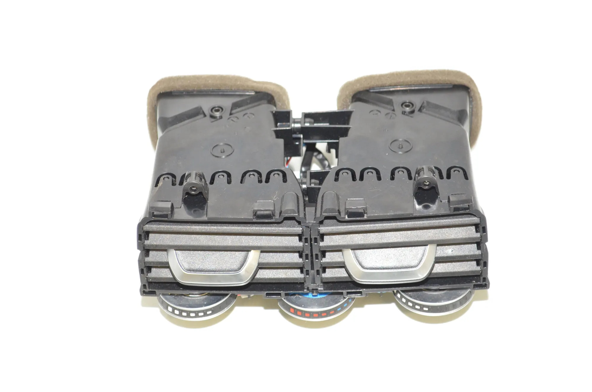 Center Console Air Vent – OEM 9301743 · BMW 7 (G11, G12) 730 d, Ld 2016