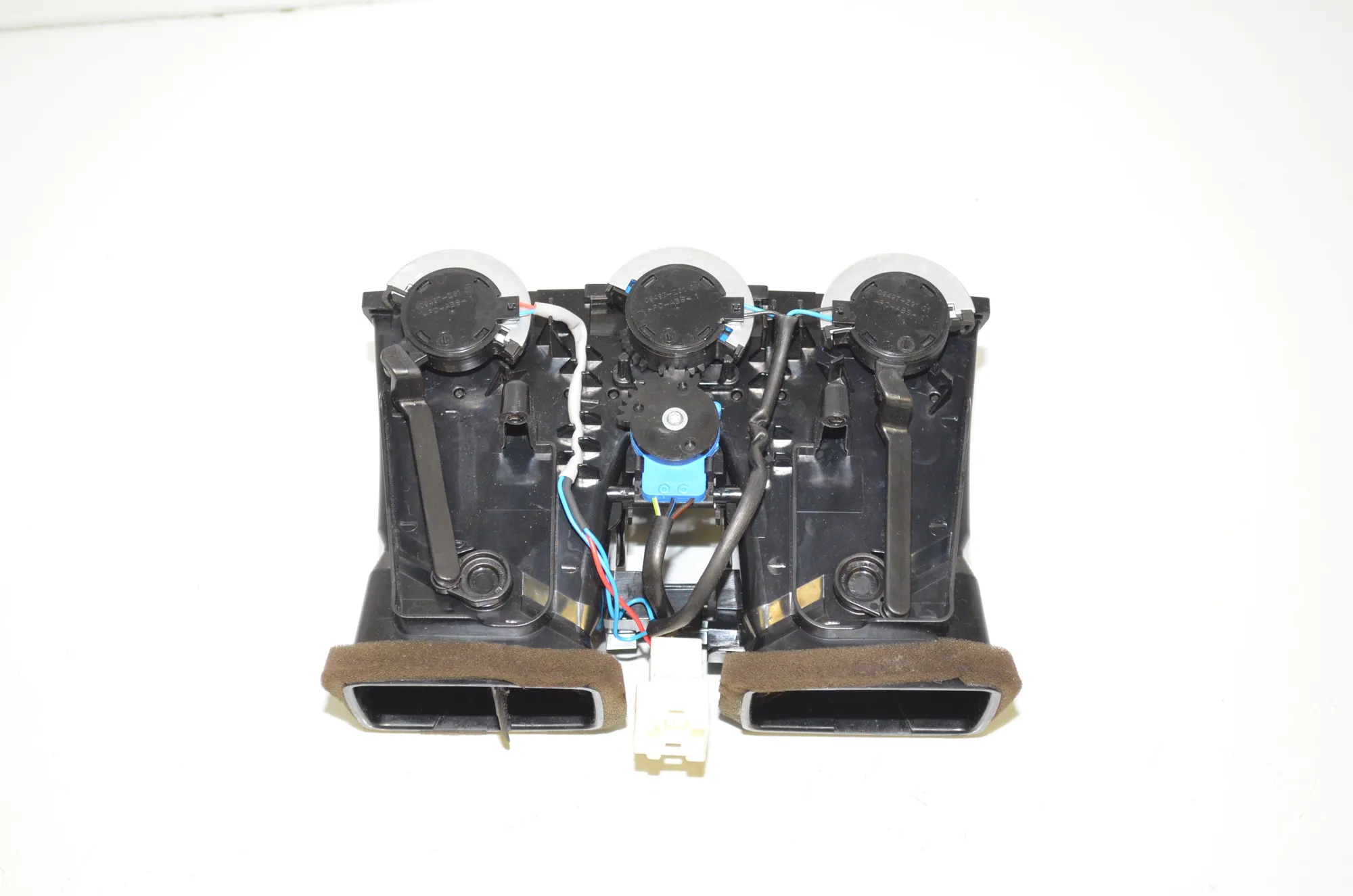Center Console Air Vent – OEM 9301743 · BMW 7 (G11, G12) 730 d, Ld 2016 – 3