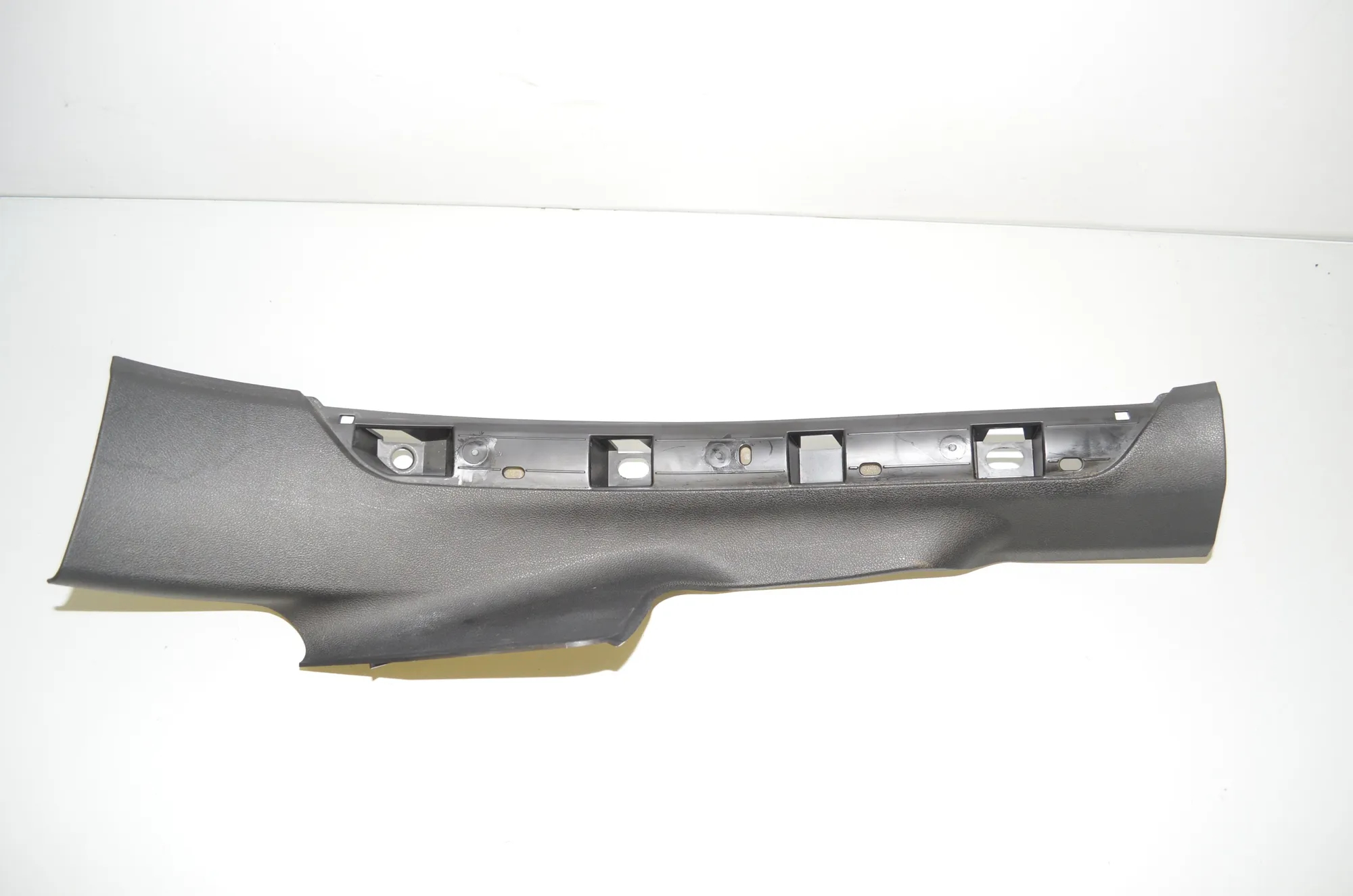 Rear Left Interior Step Trim – OEM 7343489 · BMW 7 (G11, G12) 730 d, Ld 2016 – 2