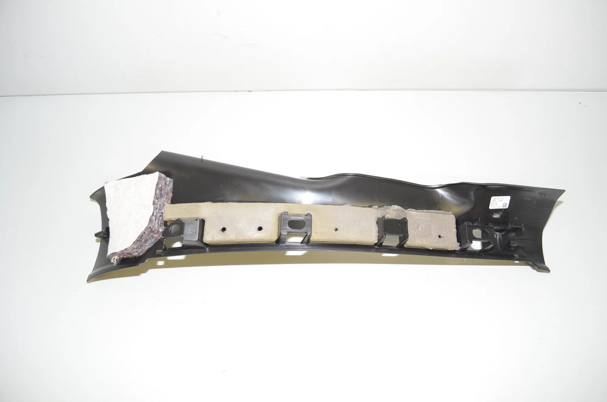 Rear Left Interior Step Trim – OEM 7343489 · BMW 7 (G11, G12) 730 d, Ld 2016 – 3