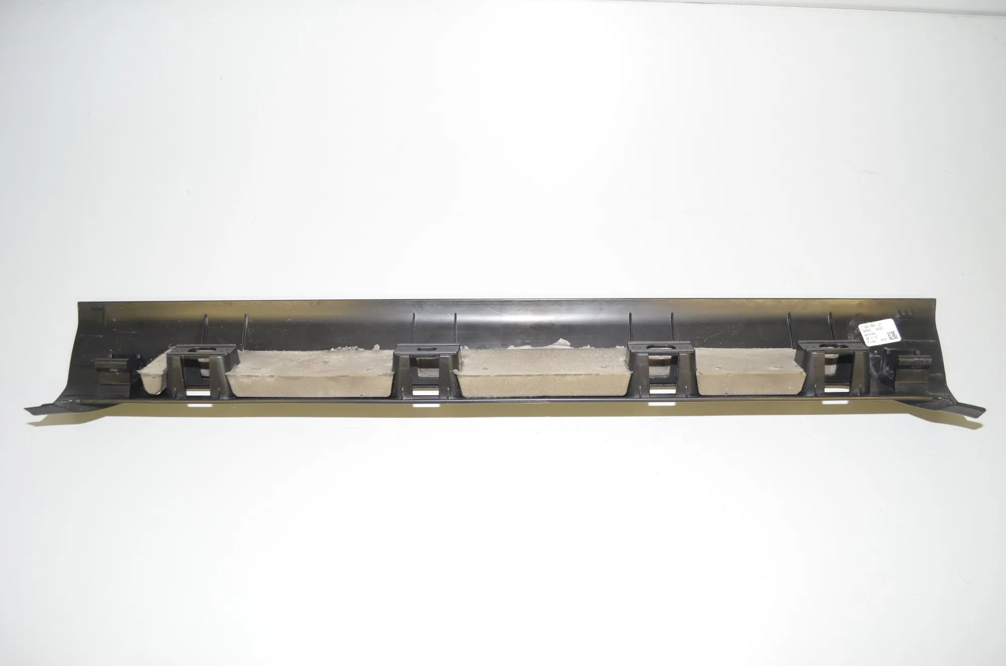 Front Left Interior Step Trim – OEM 7390769 · BMW 7 (G11, G12) 730 d, Ld 2016 – 4
