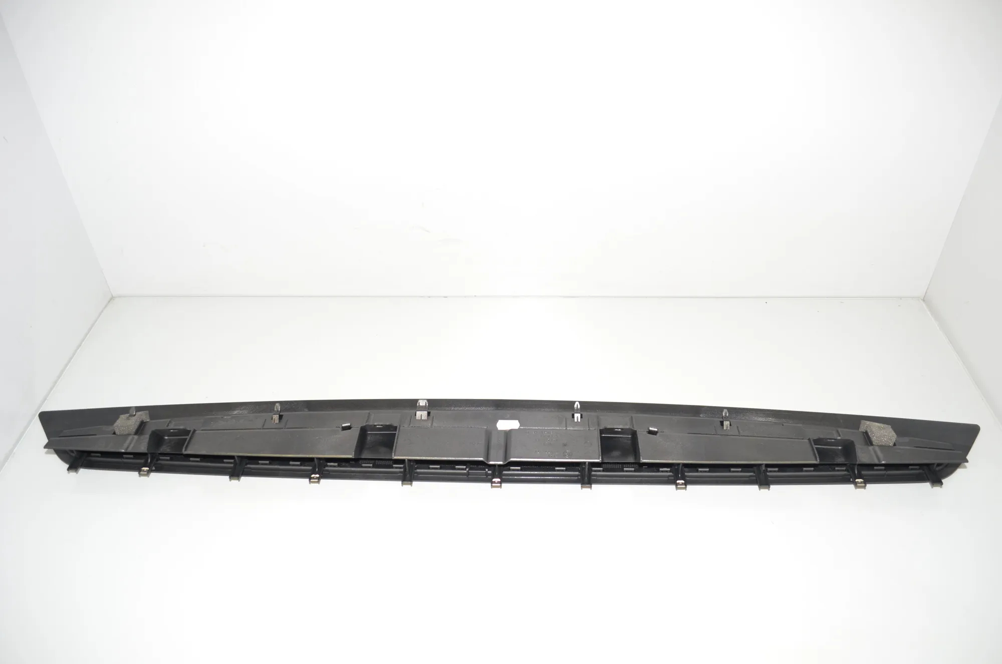 Rear Parcel Shelf Grill – OEM 7355373 · BMW 7 (G11, G12) 730 d, Ld 2016 – 3