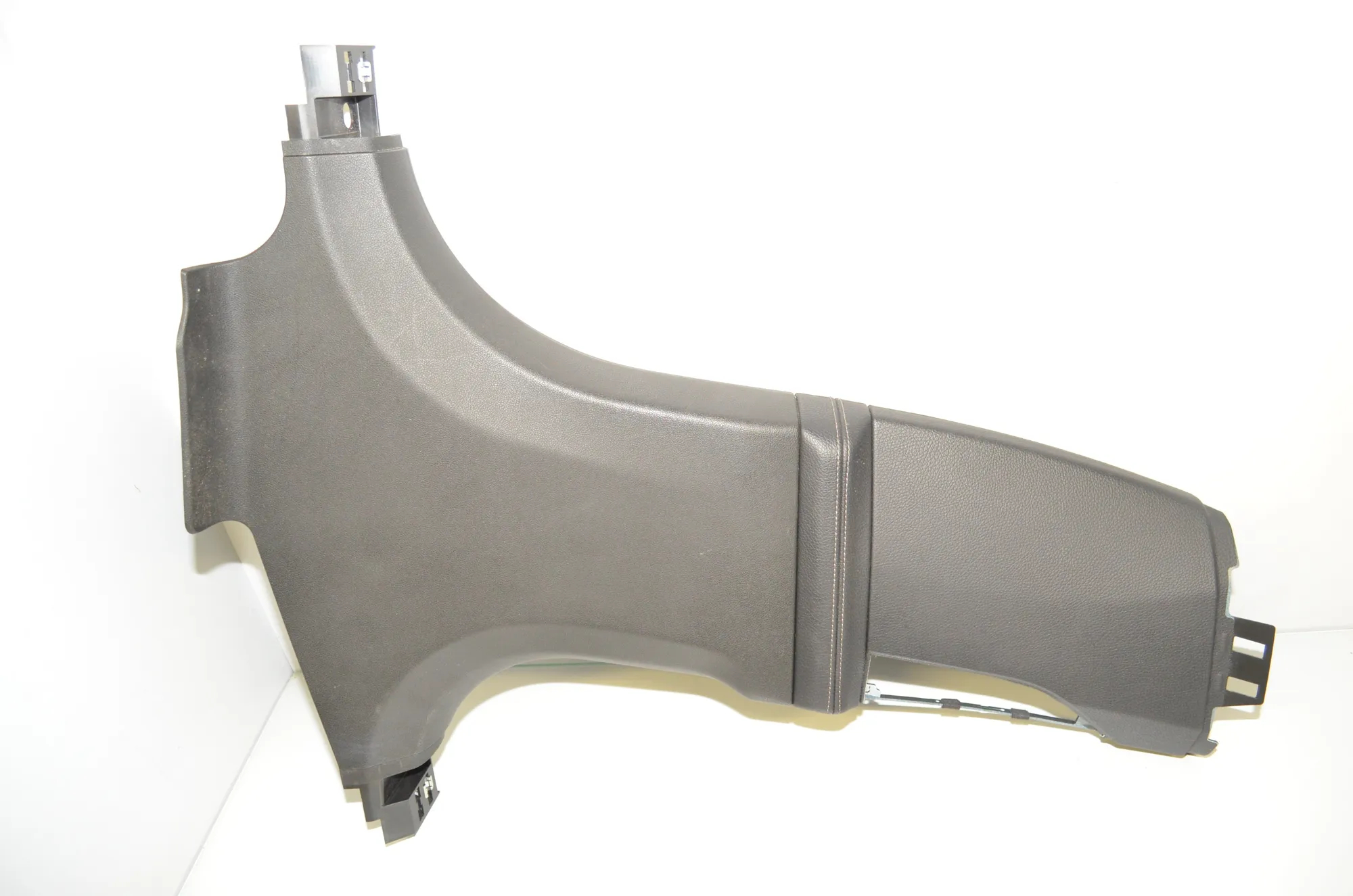 Right Side B Pillar Trim – OEM 7355332 · BMW 7 (G11, G12) 730 d, Ld 2016