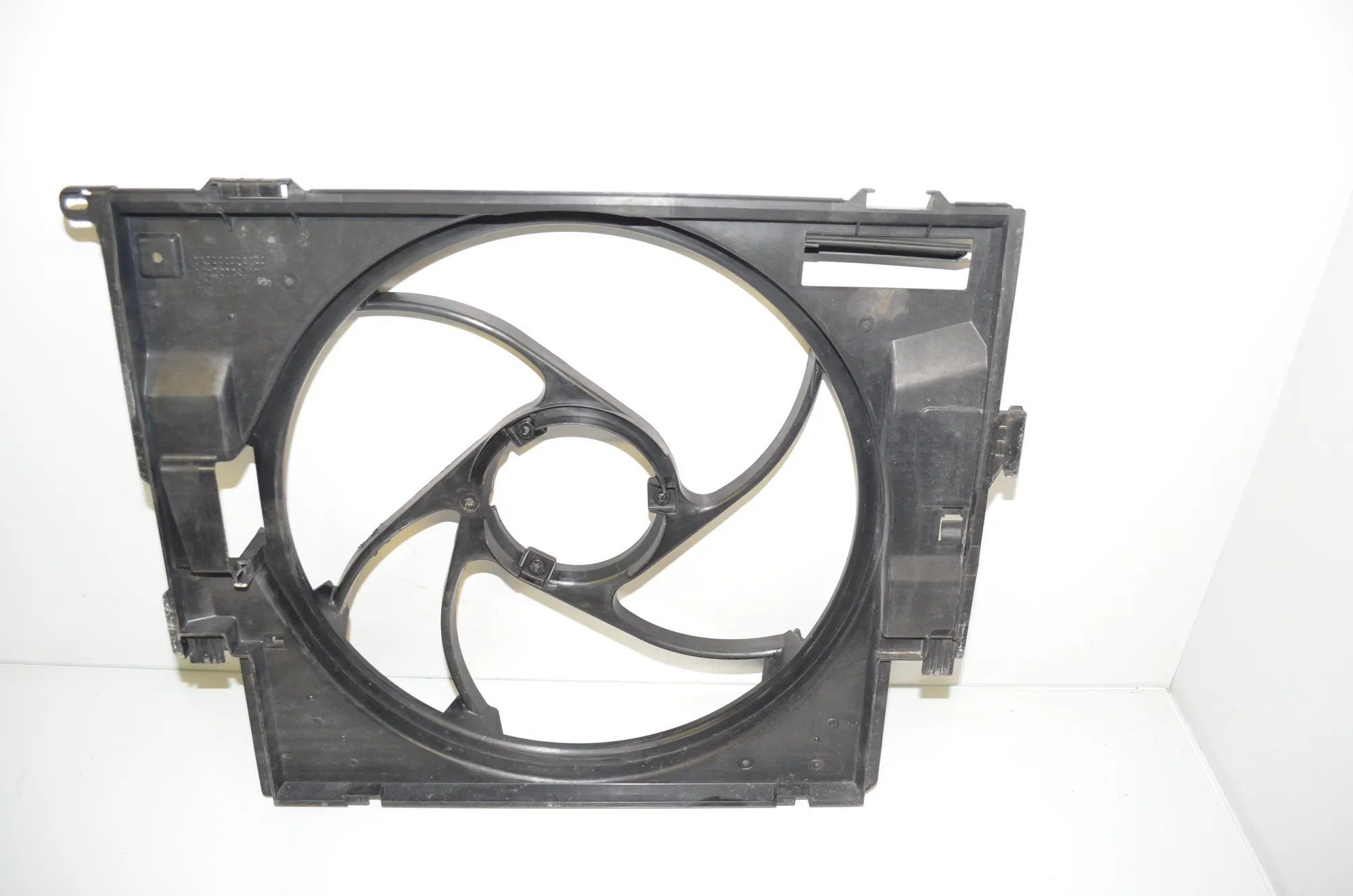 Other Engine Compartment Parts – OEM 7640508 · BMW 2 Cabrio (F23) 220 i 2016 – 3