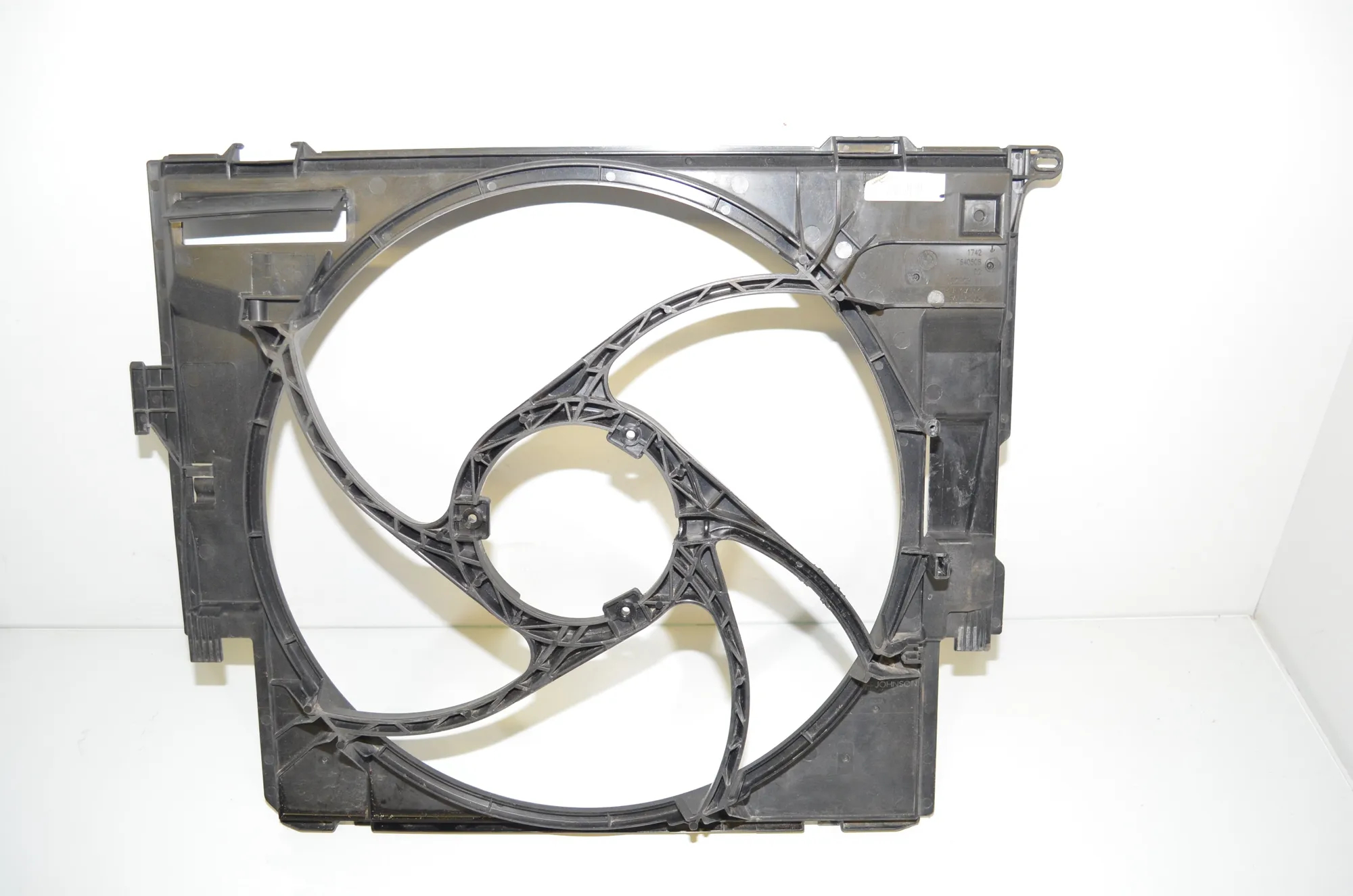 Other Engine Compartment Parts – OEM 7640508 · BMW 2 Cabrio (F23) 220 i 2016