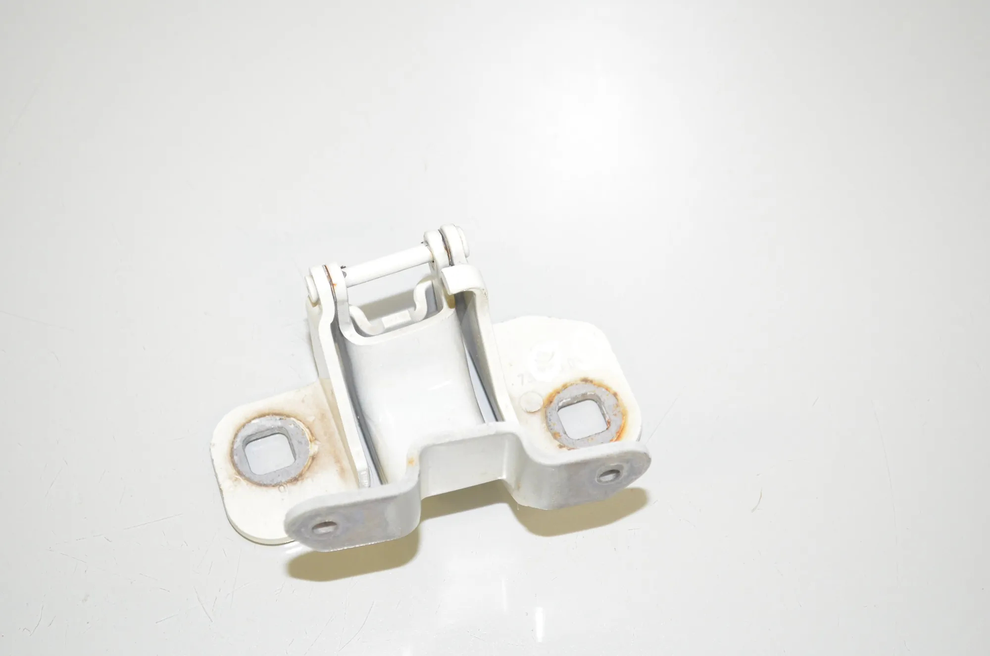 Left Side Bootlid Hinge – OEM 7300959 · BMW 2 Cabrio (F23) 220 i 2016 – 3