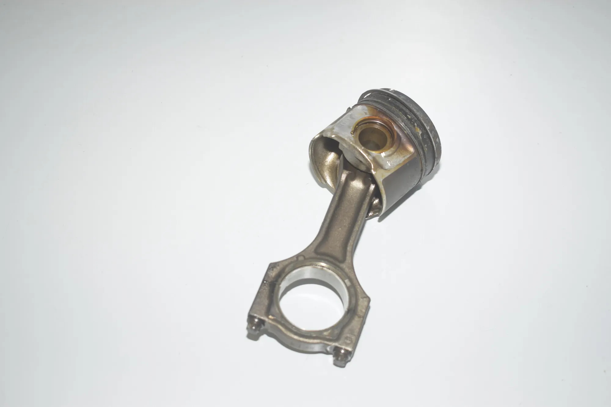 Piston – OEM 843ME · BMW 3 (F30, F80) BMW 3 (F30, F80) 316 d 2020 – 3