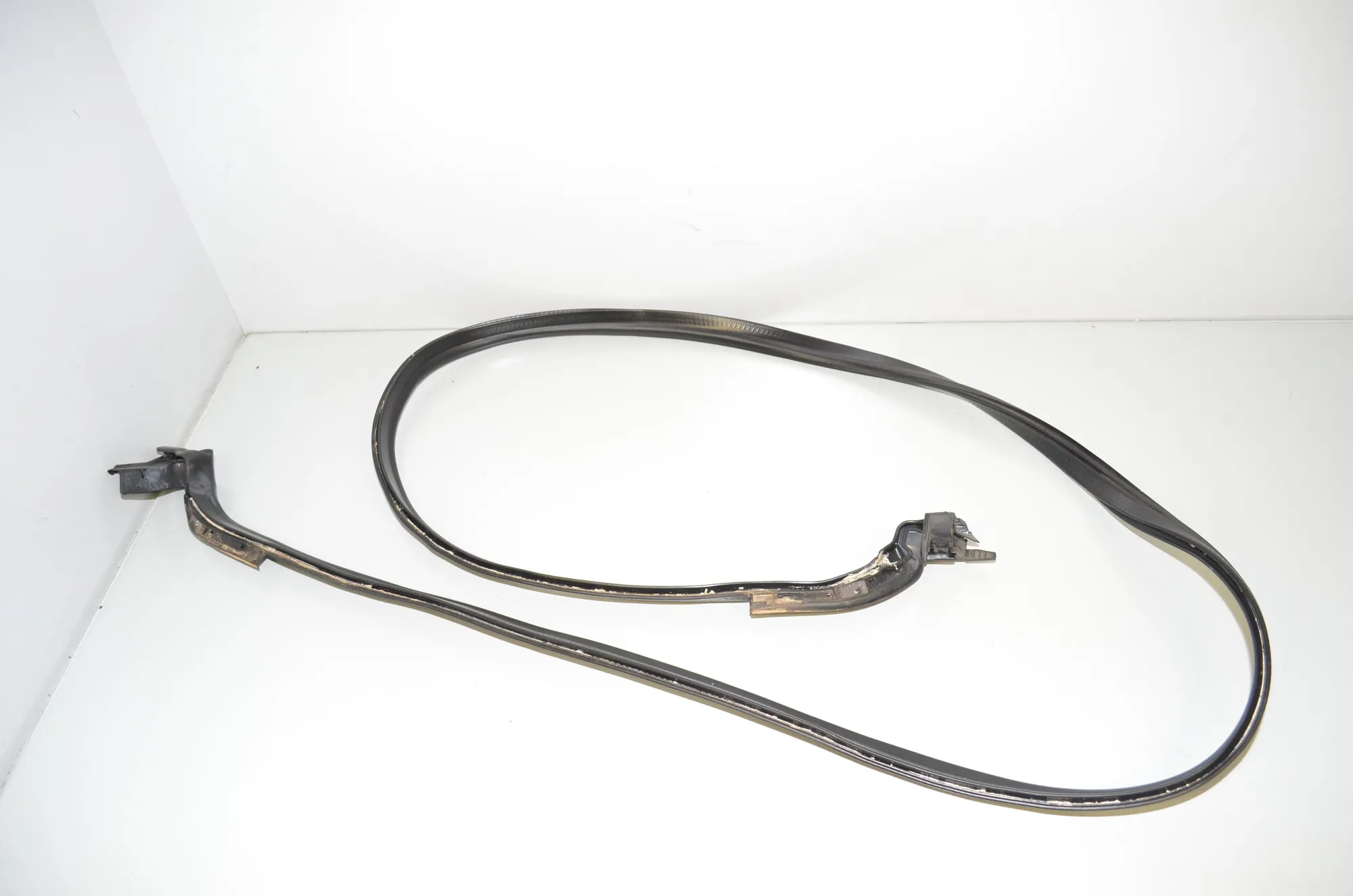 Tailgate Rubber Seal – OEM 7310944 · BMW 2 Cabrio (F23) 220 i 2017 – 3