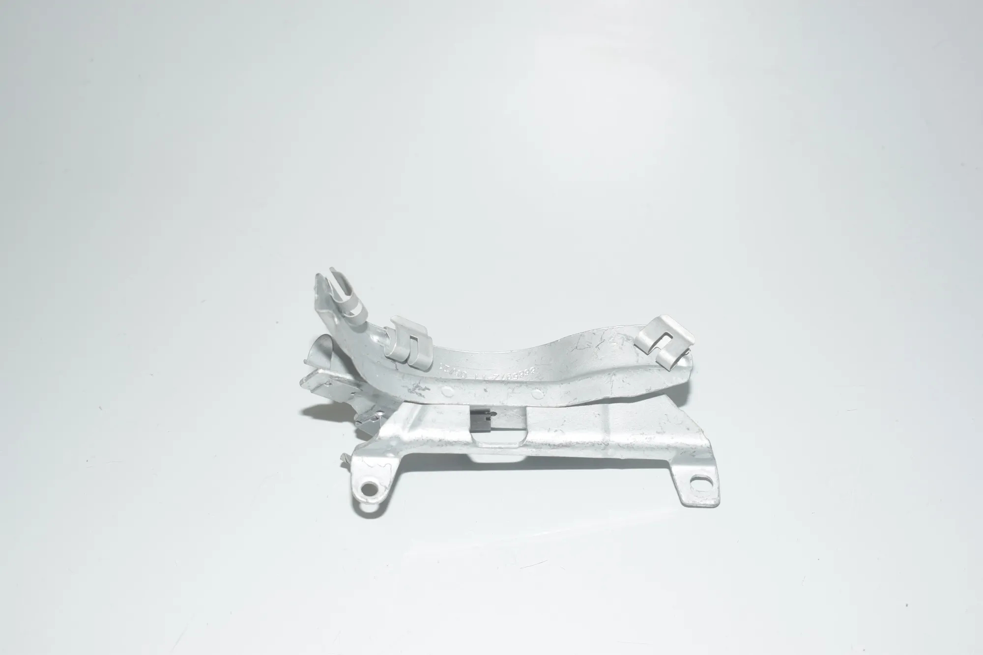 Bracket – OEM 8685972 · BMW 3 Touring (G21) (2019 - -) 330 e Plug-in-Hybrid 2021 – 3