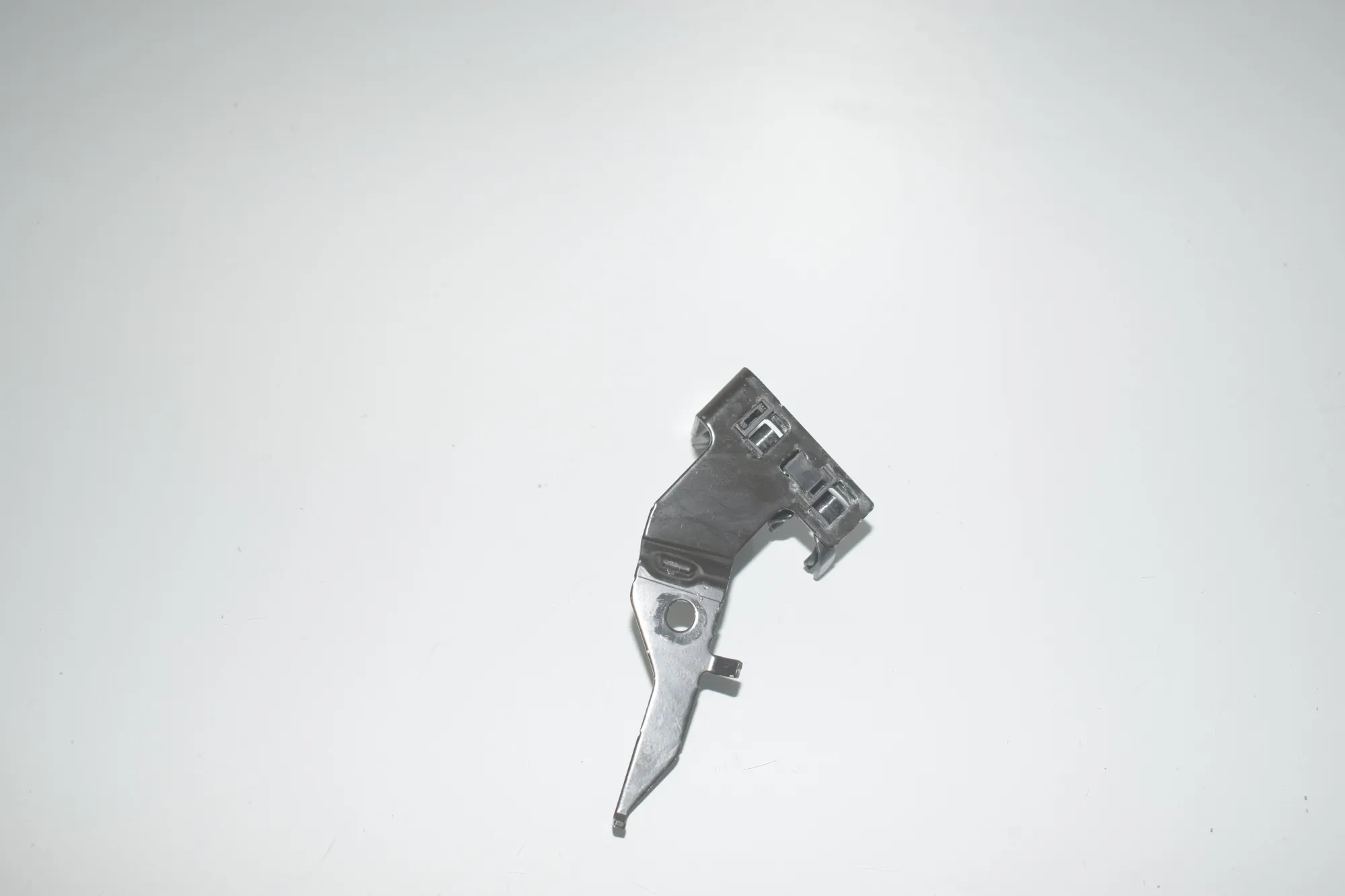 Bracket – OEM 8663979 · BMW 3 Touring (G21) (2019 - -) 330 e Plug-in-Hybrid 2021 – 2