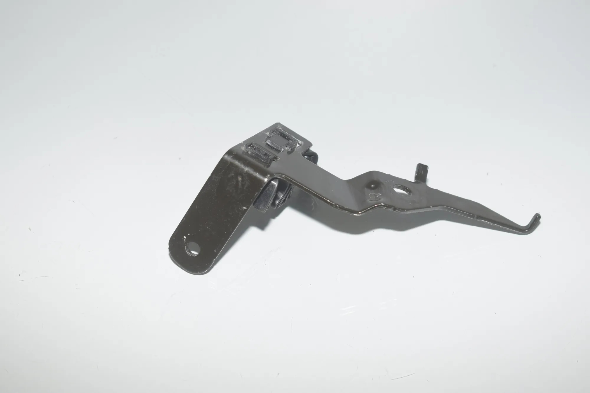 Bracket – OEM 8663979 · BMW 3 Touring (G21) (2019 - -) 330 e Plug-in-Hybrid 2021 – 3