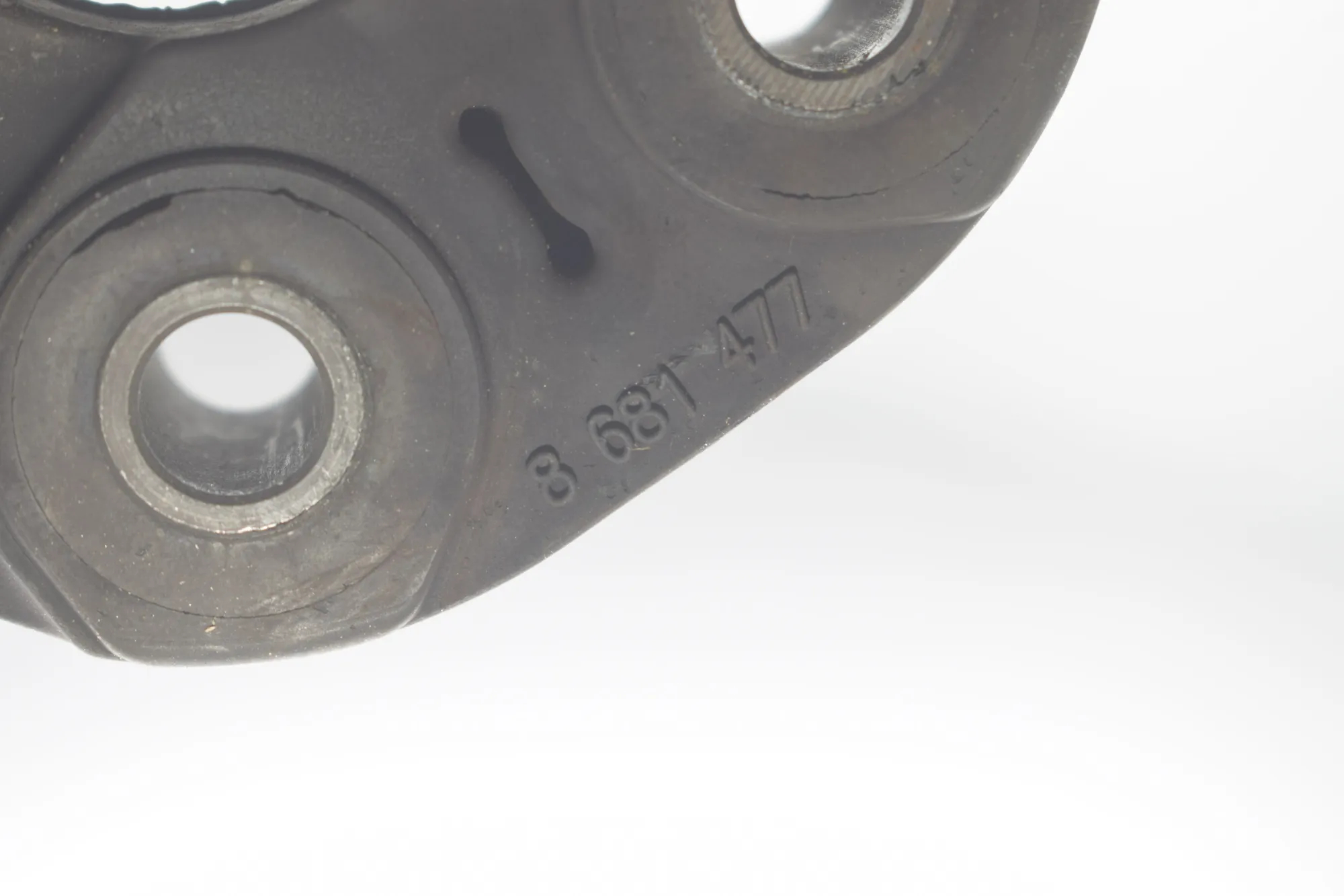 Propshaft Flange – OEM 8681477 · BMW 3 Touring (G21) (2019 - -) 330 e Plug-in-Hybrid 2021 – 4