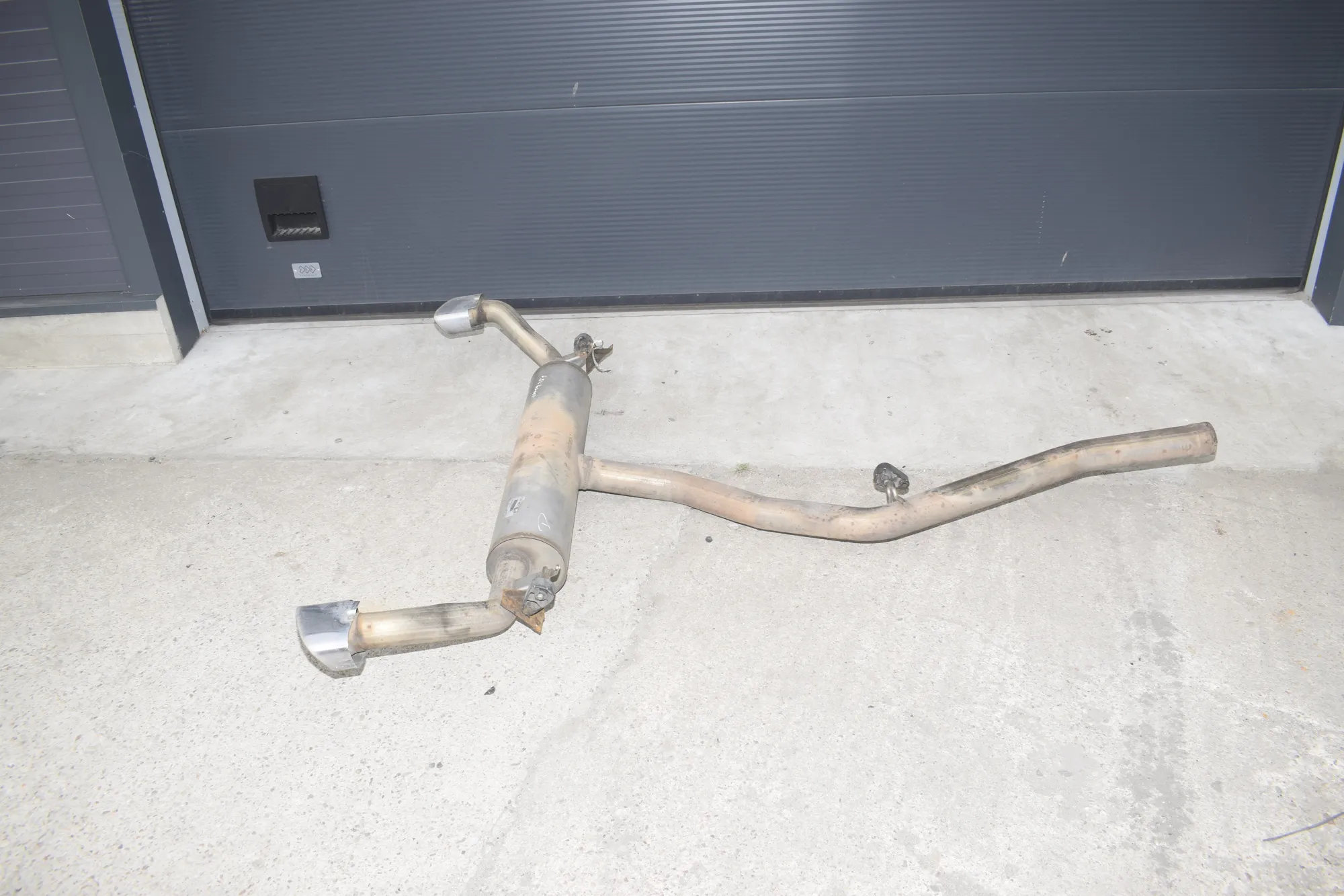 Exhaust – OEM 8509981 · BMW X5 (E70) xDrive 40 d 2010