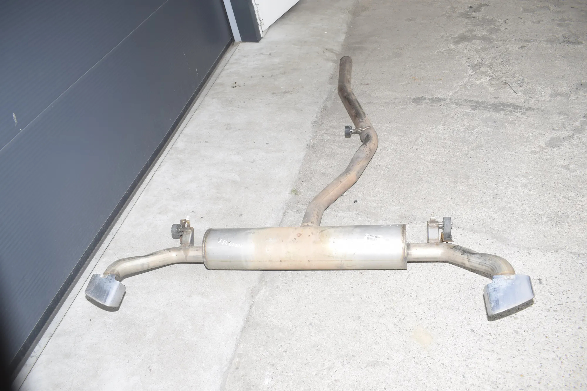 Exhaust – OEM 8509981 · BMW X5 (E70) xDrive 40 d 2010 – 2
