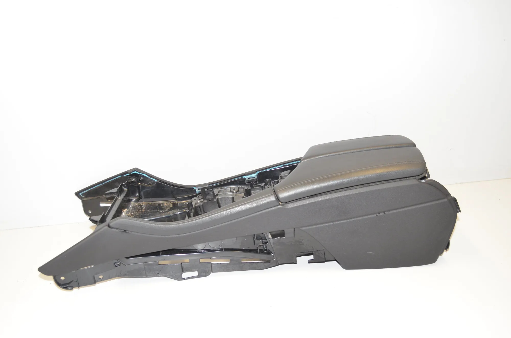 Center Console – OEM 9288907 · BMW 5 Touring (F11) 530 d xDrive 2011 – 2