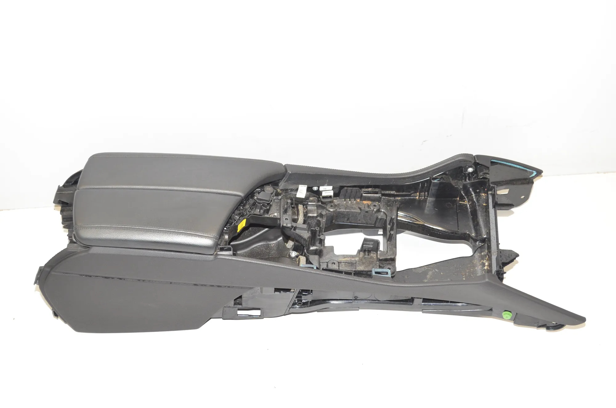 Center Console – OEM 9288907 · BMW 5 Touring (F11) 530 d xDrive 2011