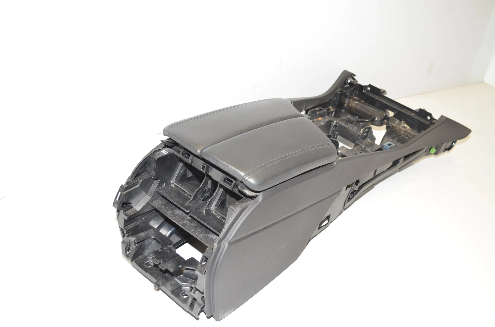 Center Console – OEM 9288907 · BMW 5 Touring (F11) 530 d xDrive 2011 – 3