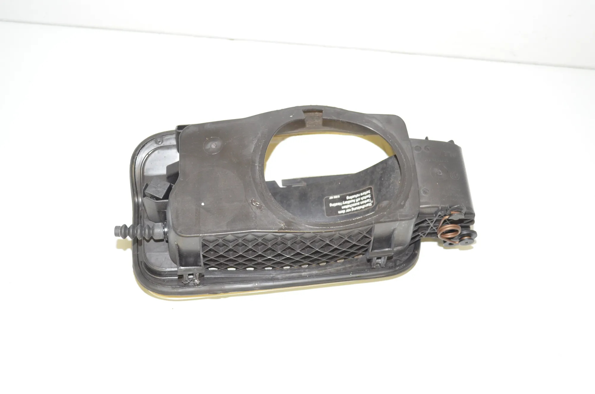 Fuel Tank Flap Cap – OEM 7217767 · BMW 5 Touring (F11) 530 d xDrive 2011 – 3