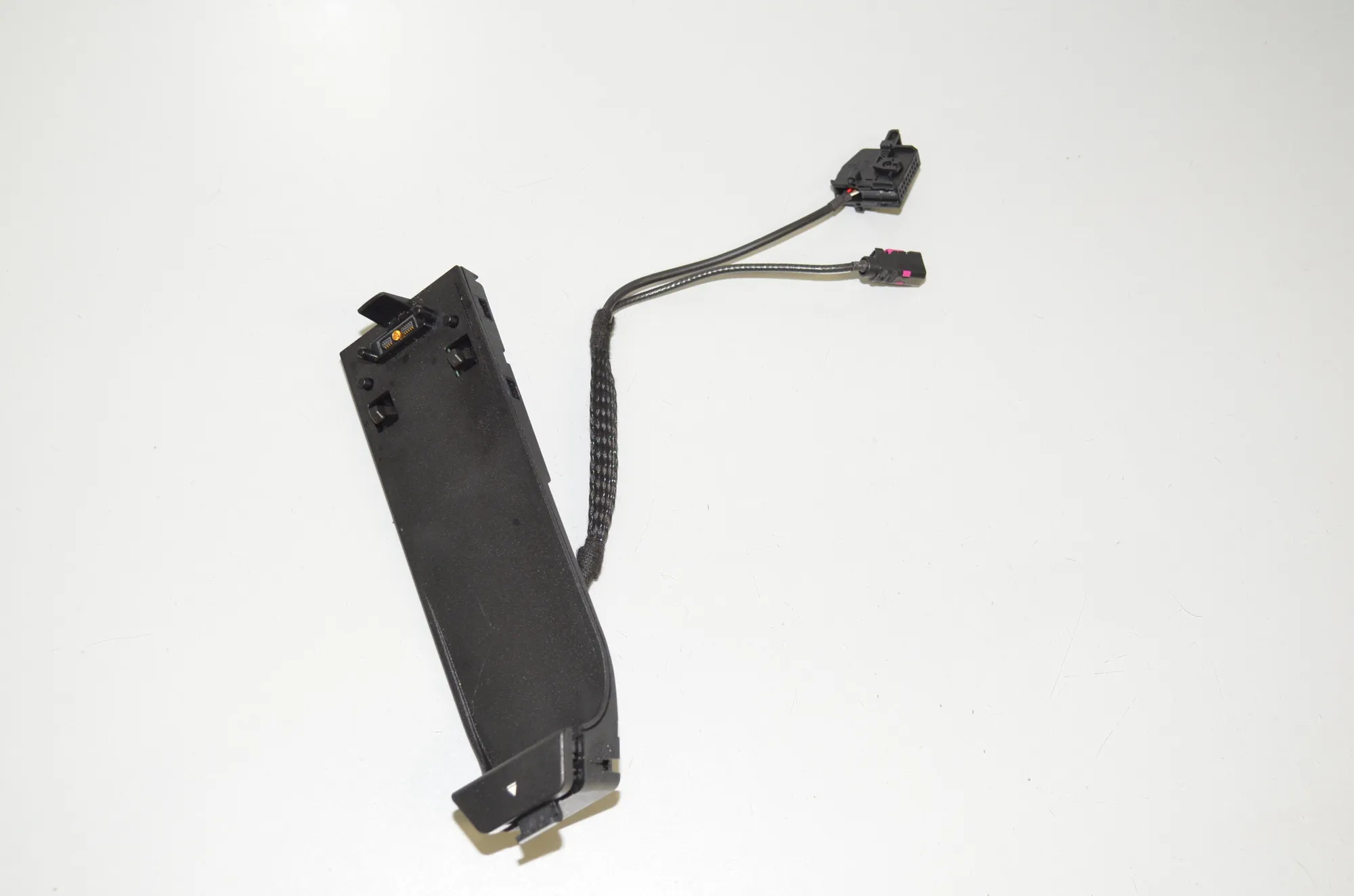 Phone Control Unit – OEM 9215827 · BMW 5 Touring (F11) 530 d xDrive 2011