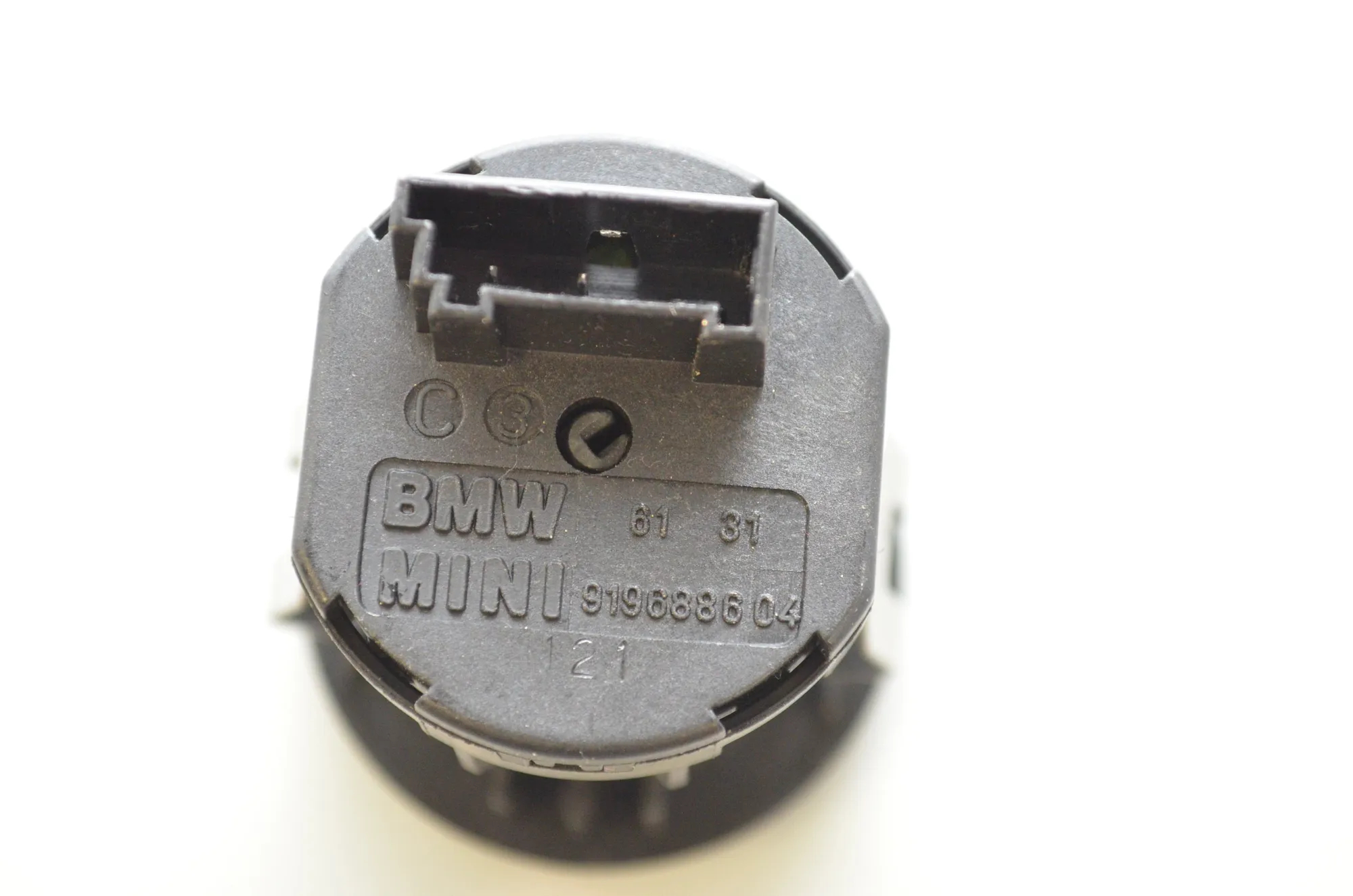 SRS Switch – OEM 9196886 · BMW 5 Touring (F11) 530 d xDrive 2011 – 5